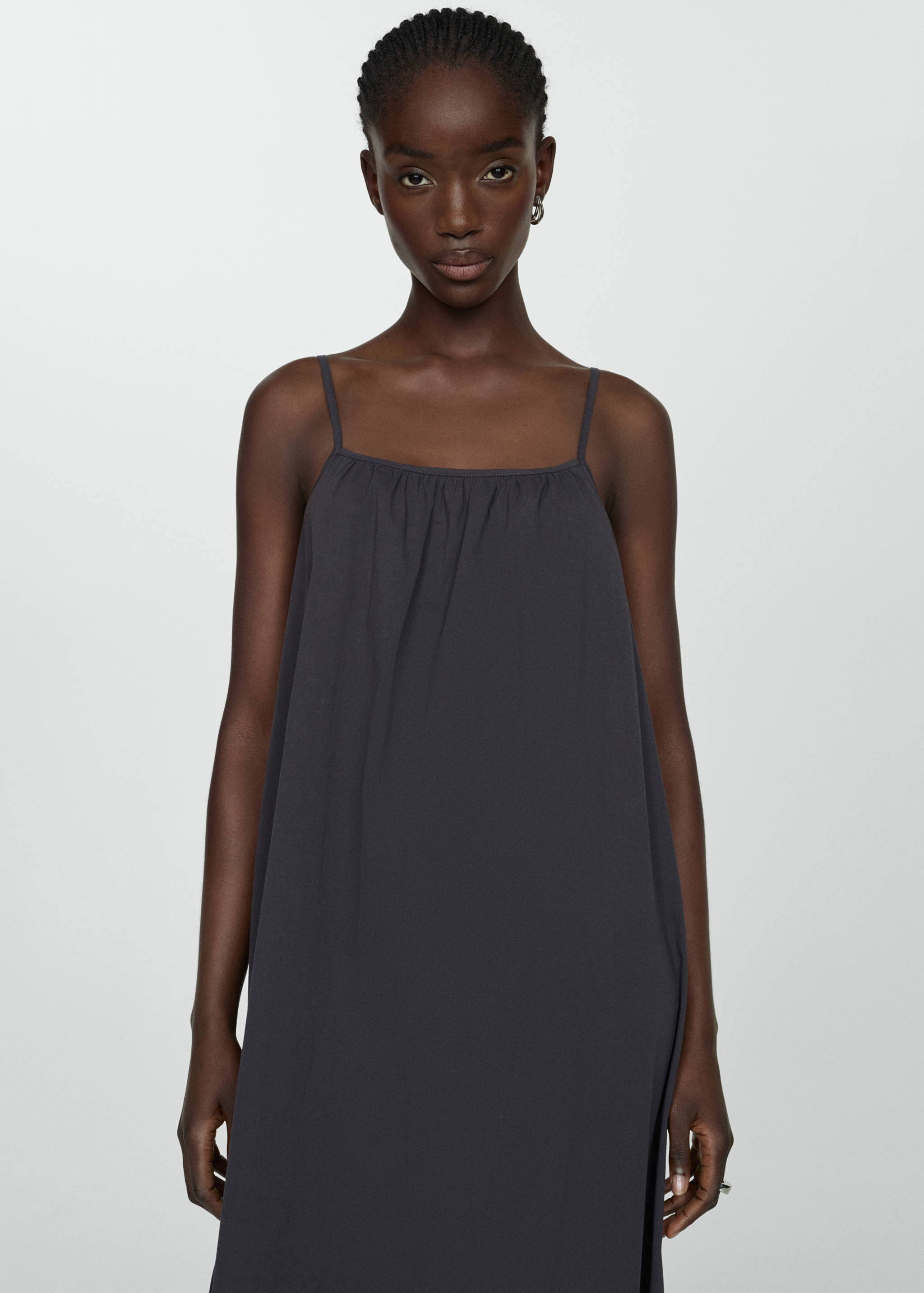 Langes Trägerkleid - Mittlere Ansicht