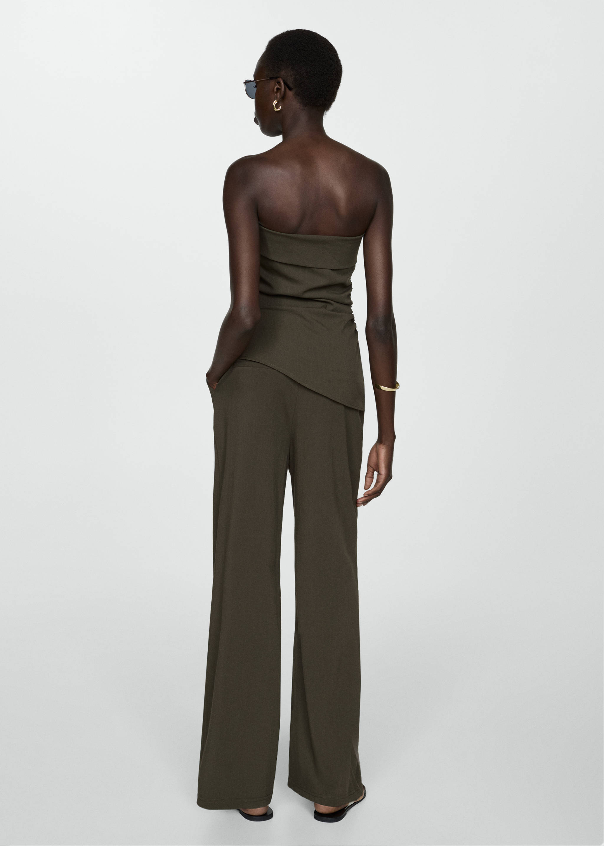 Straight-fit pants with elastic waist - Reverse of the article