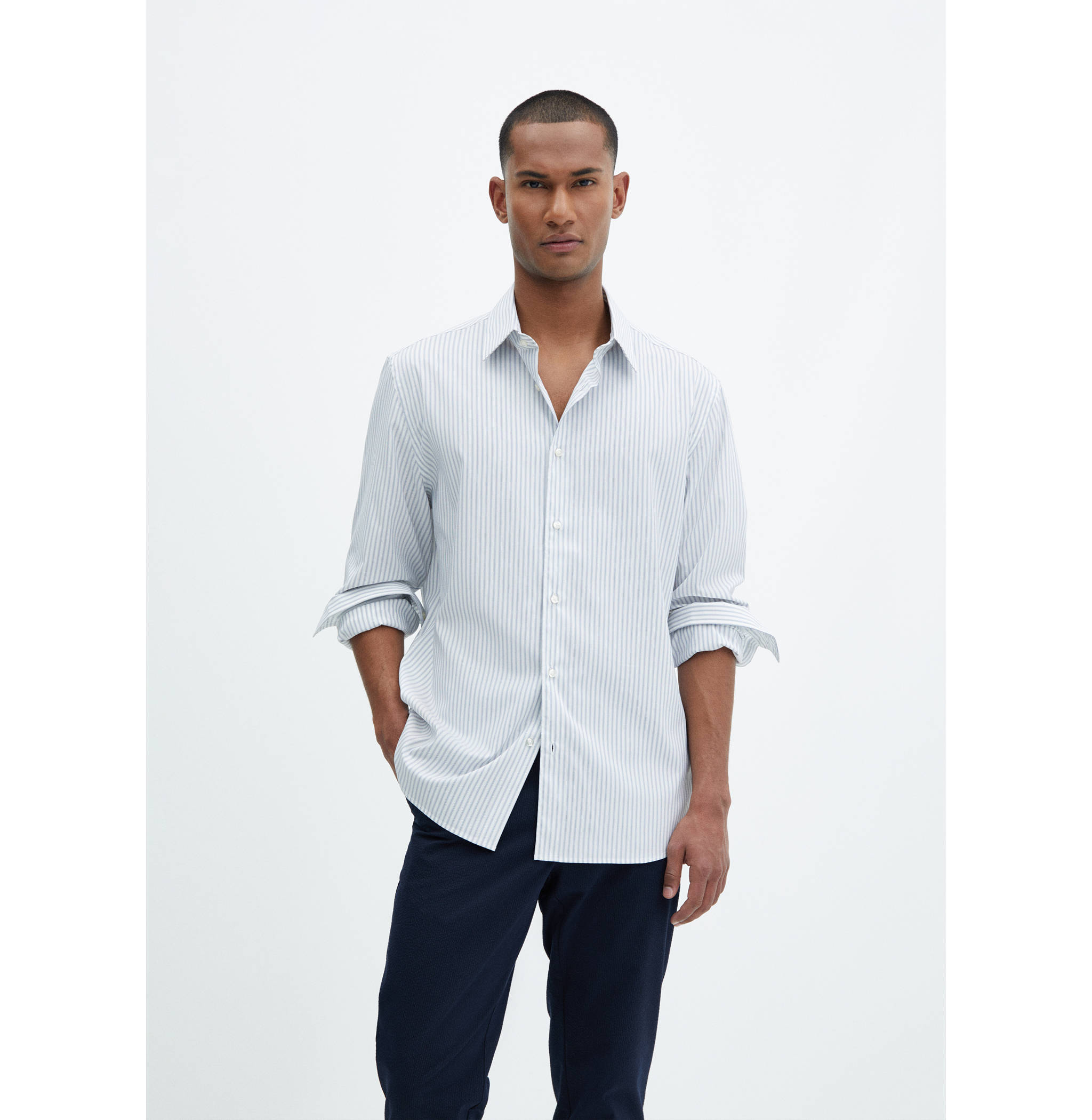 Camisa slim fit rayas tejido stretch - Plano medio