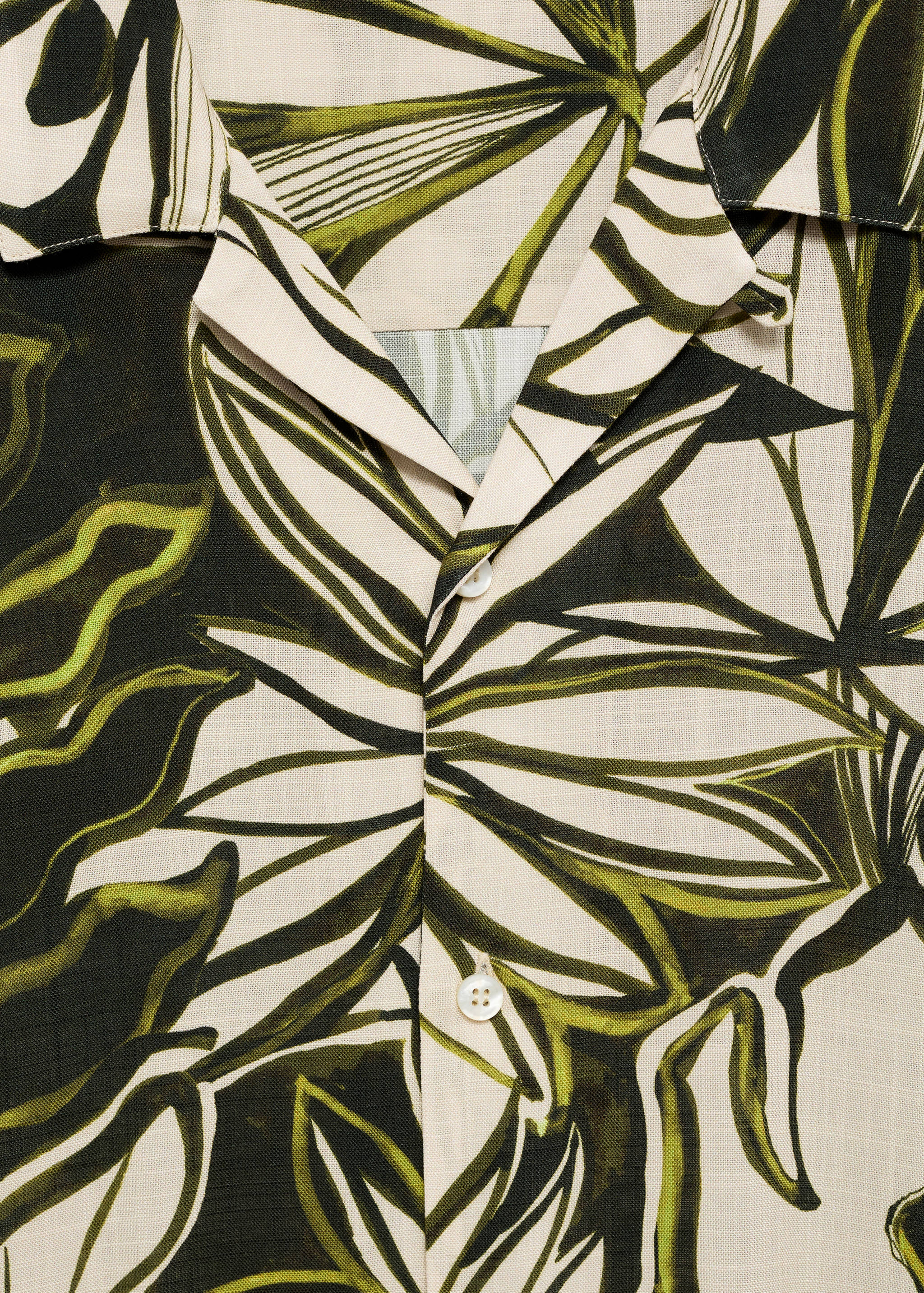 Camisa fluida com estampado havaiano - Pormenor do artigo 8