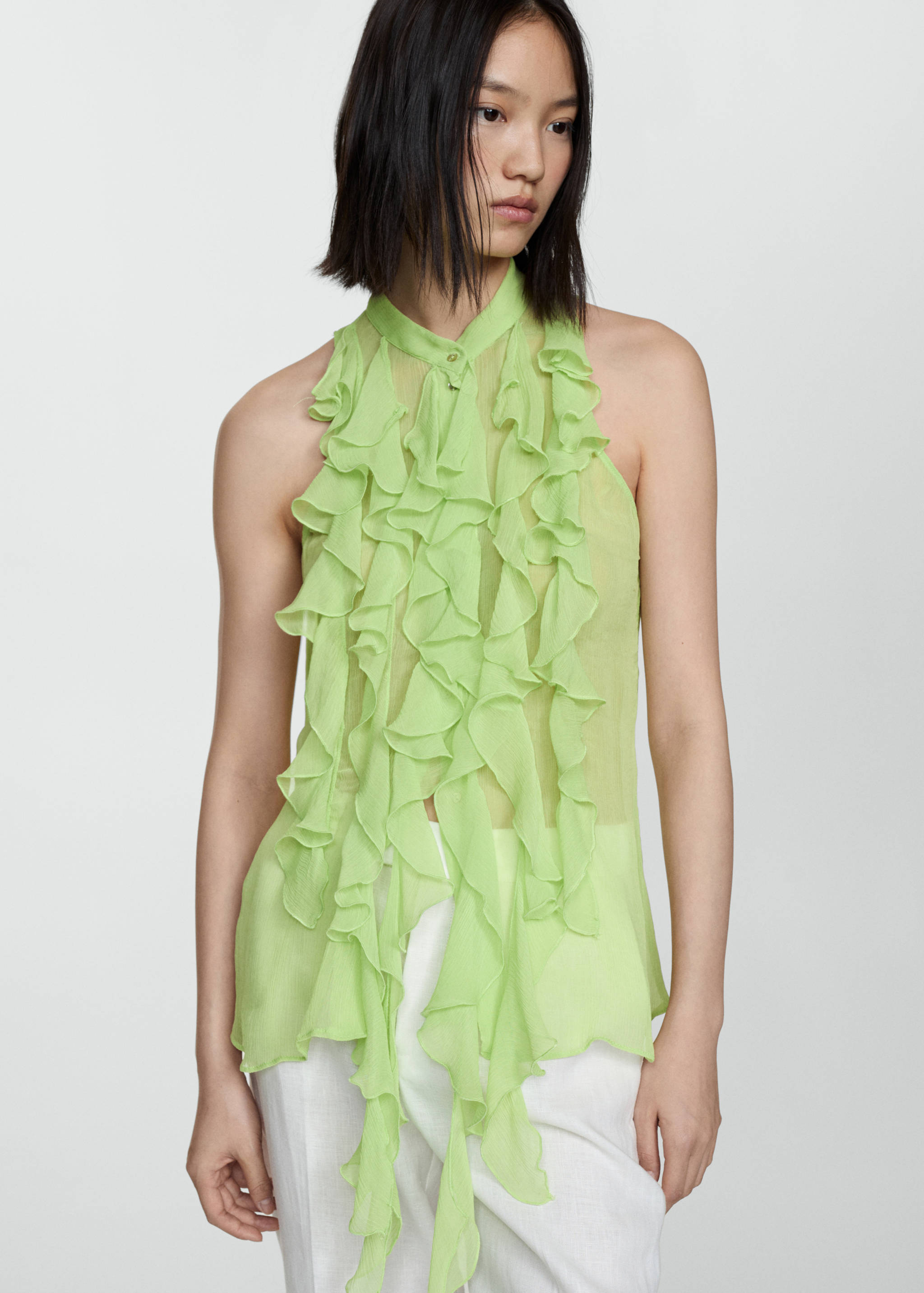 Blusa semitransparente volantes - Plano medio