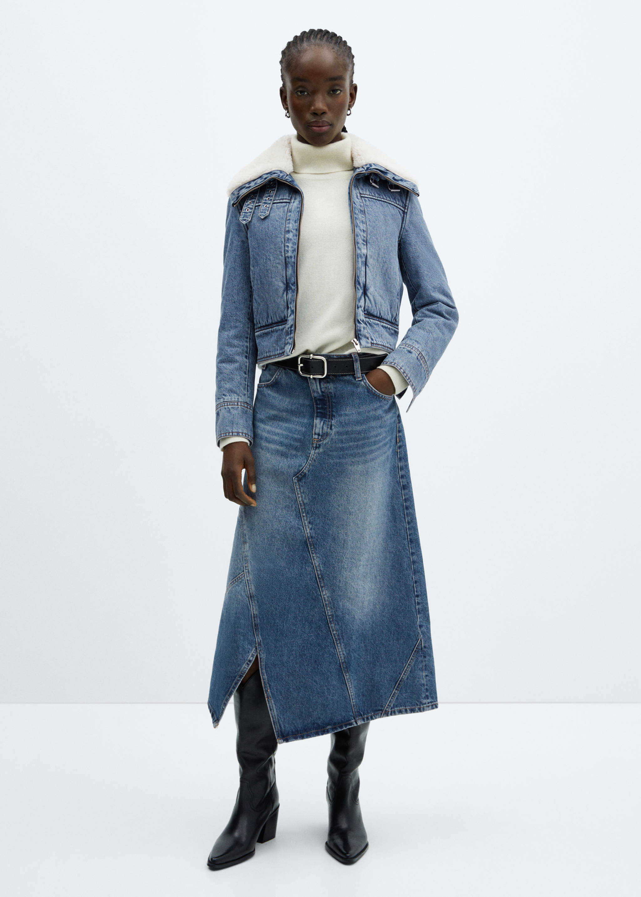 Куртка из денима с искусственной овчиной - Общий план