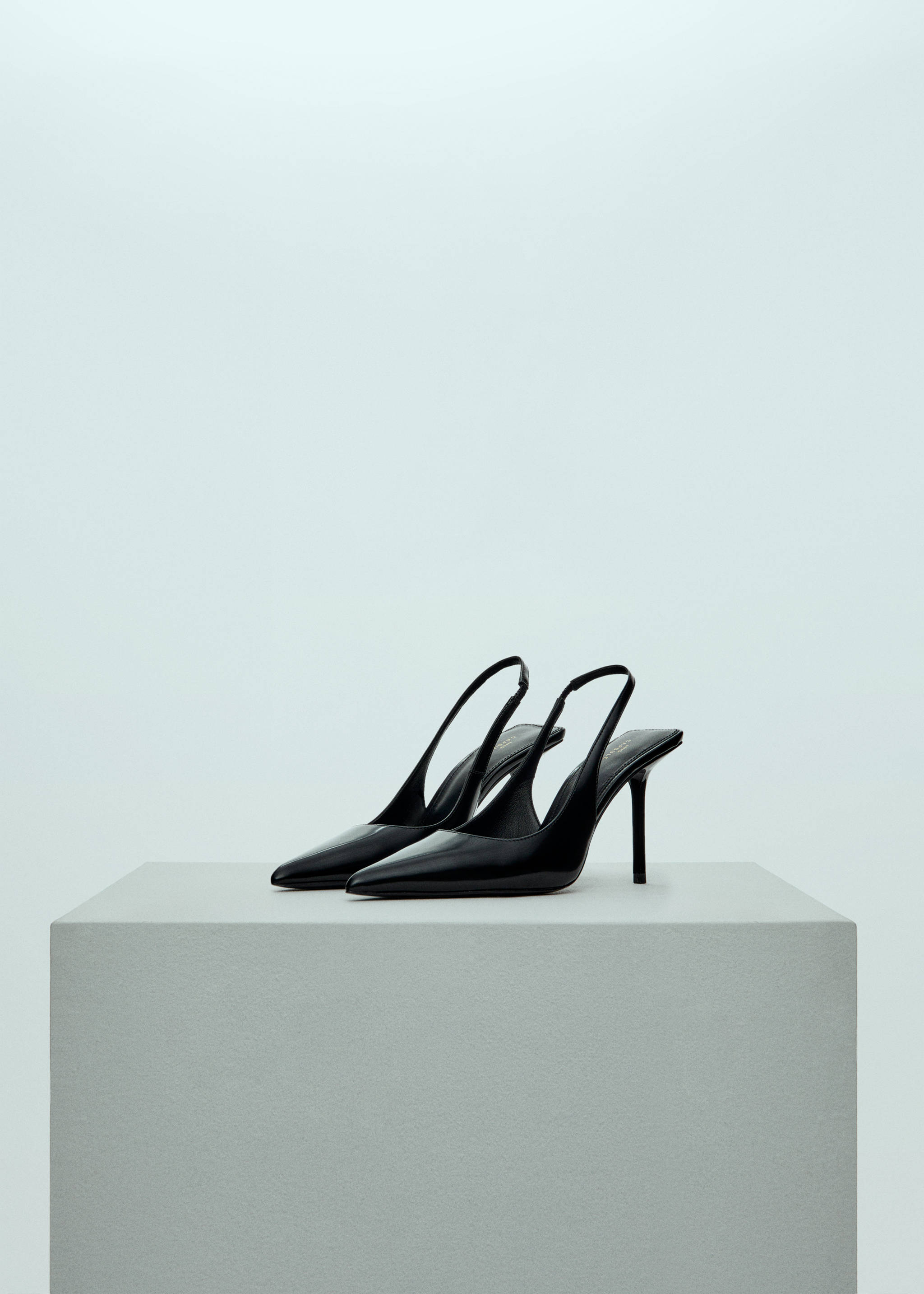 Sling back leather shoes - Medium plane