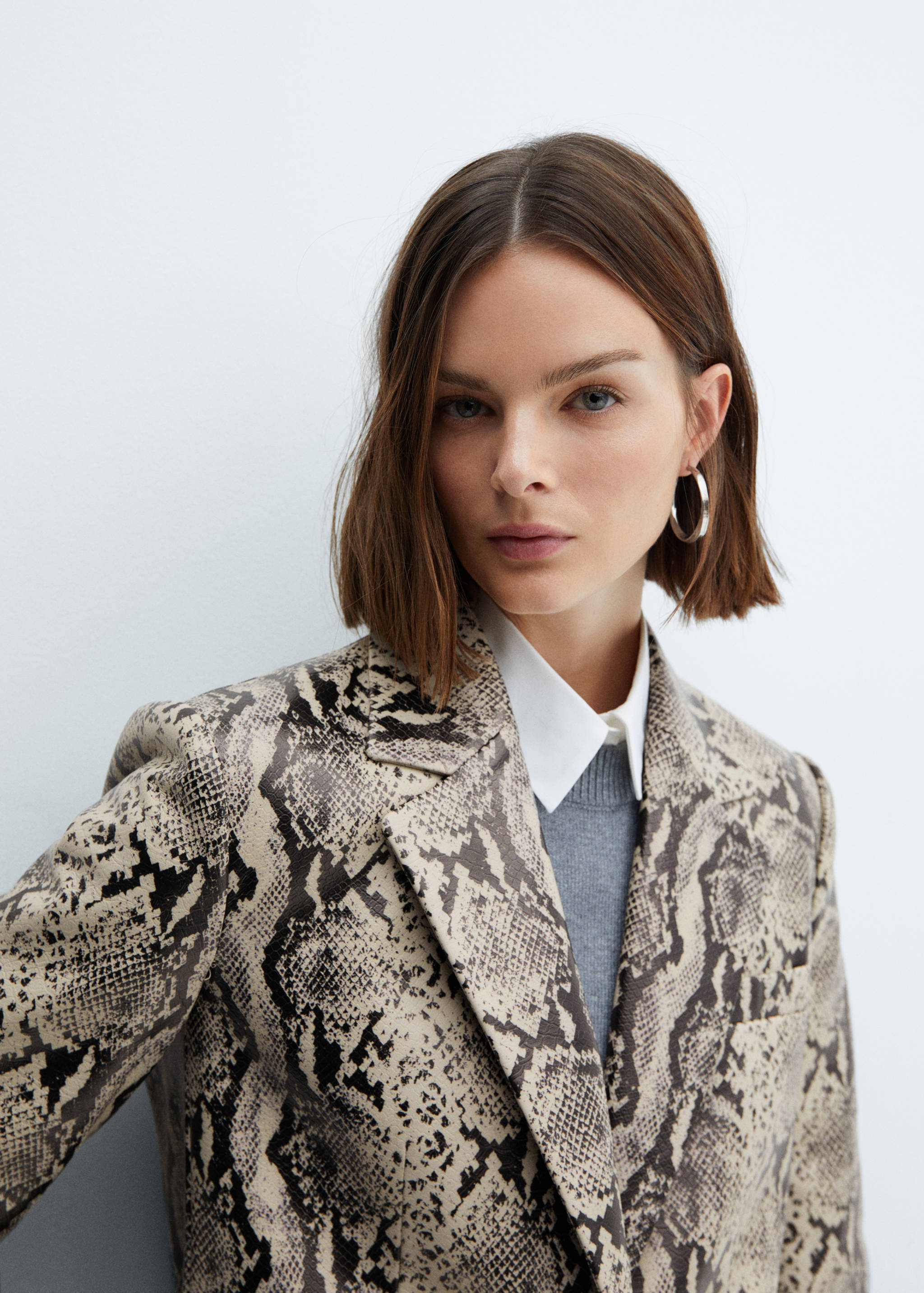 Snake effect blazer - Details of the article 1