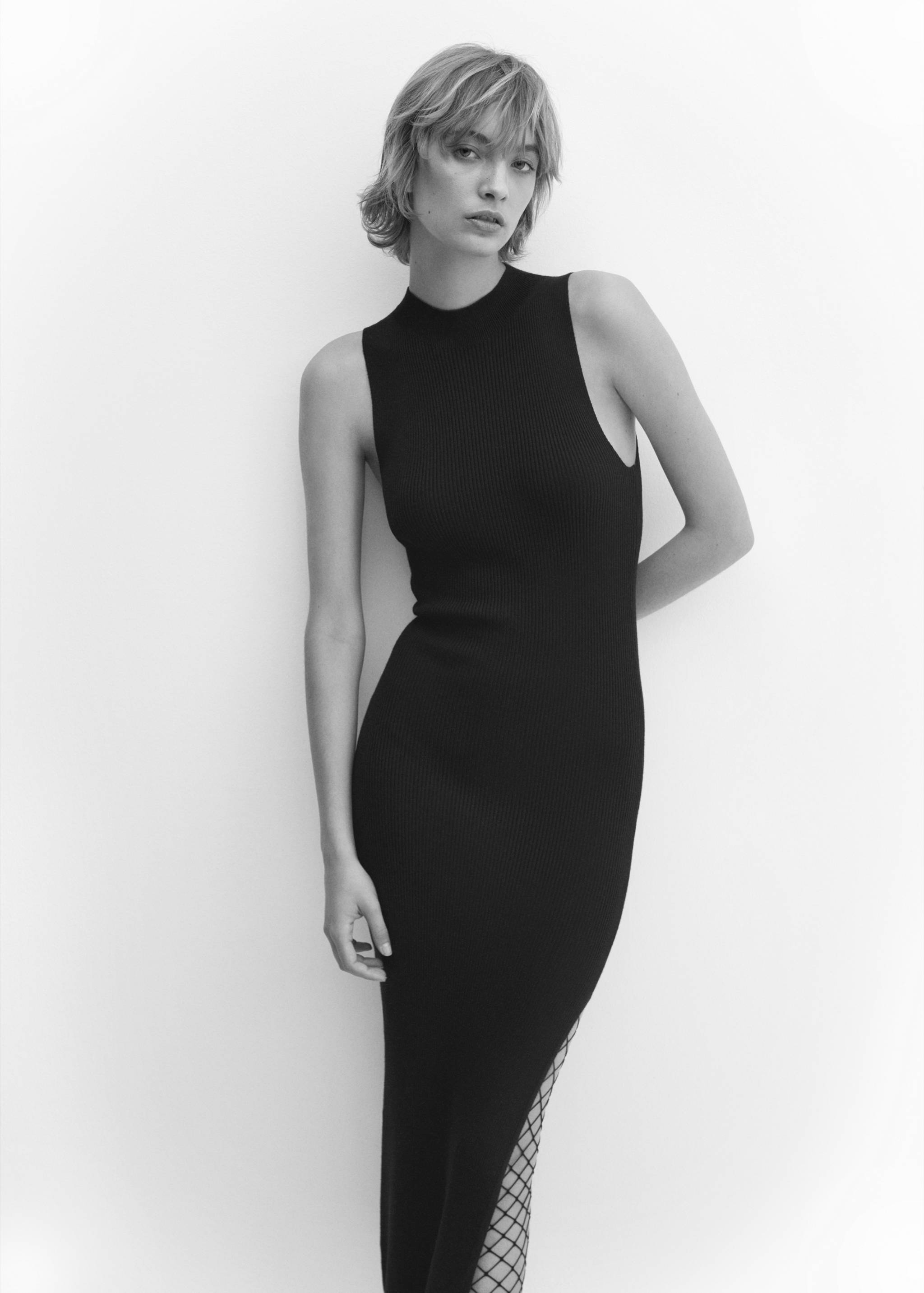 Ribbed knit dress with opening - Details of the article 2