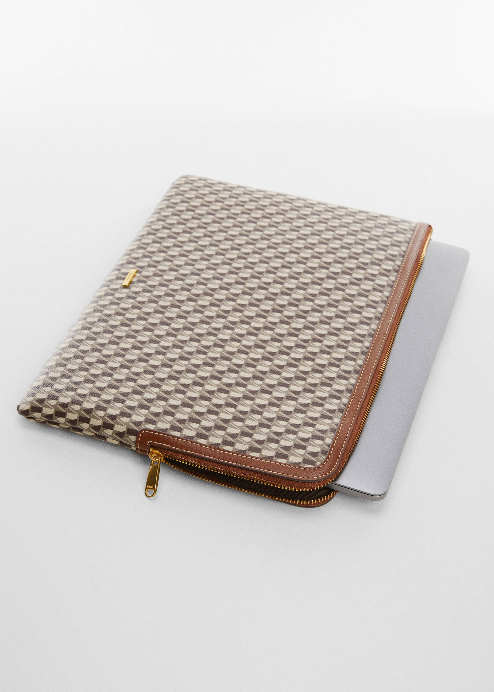 Laptop case with printed logo - Details of the article 2