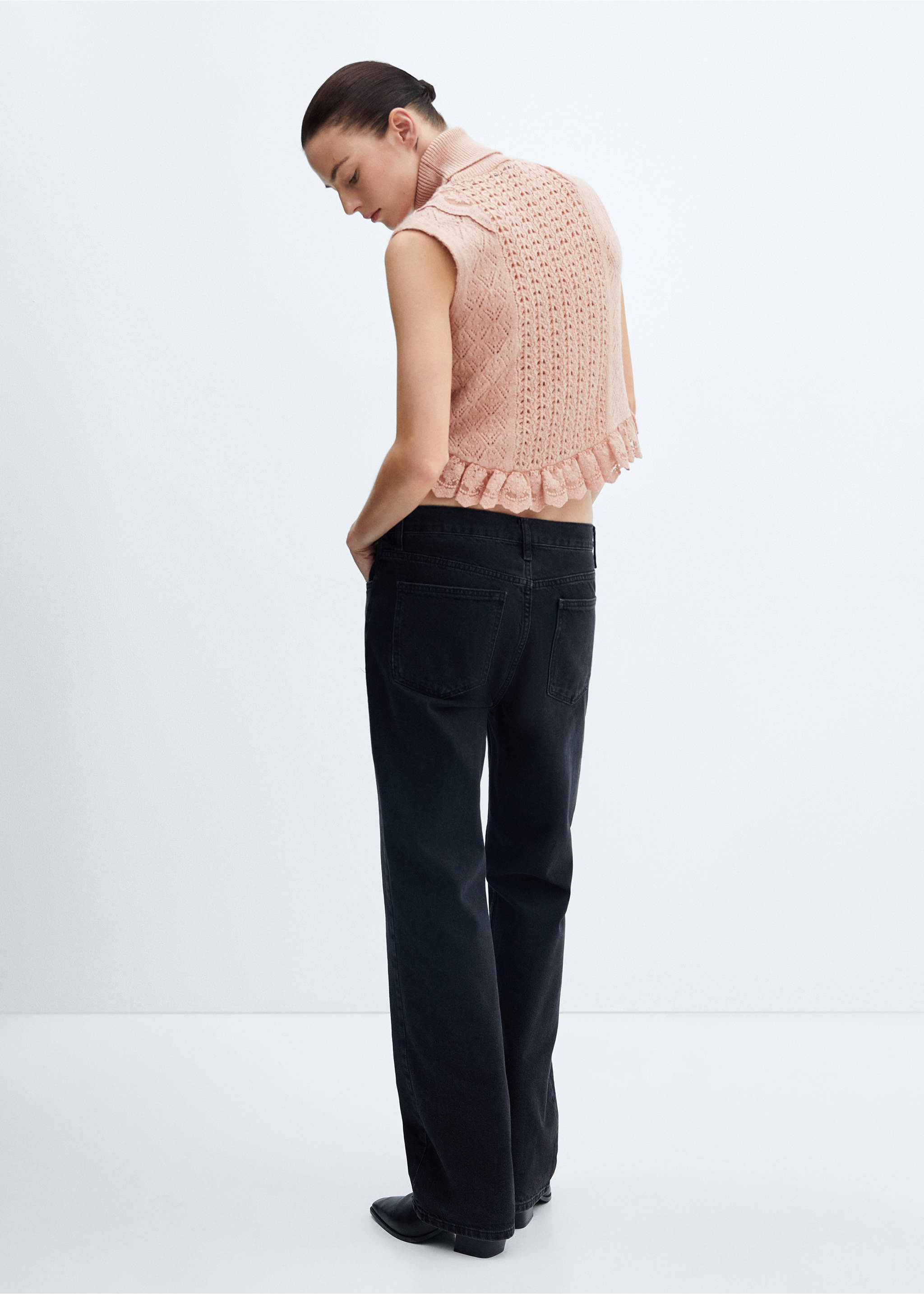 Ruffled openwork gilet - Reverse of the article, Pink. Ref: 67070482-00.