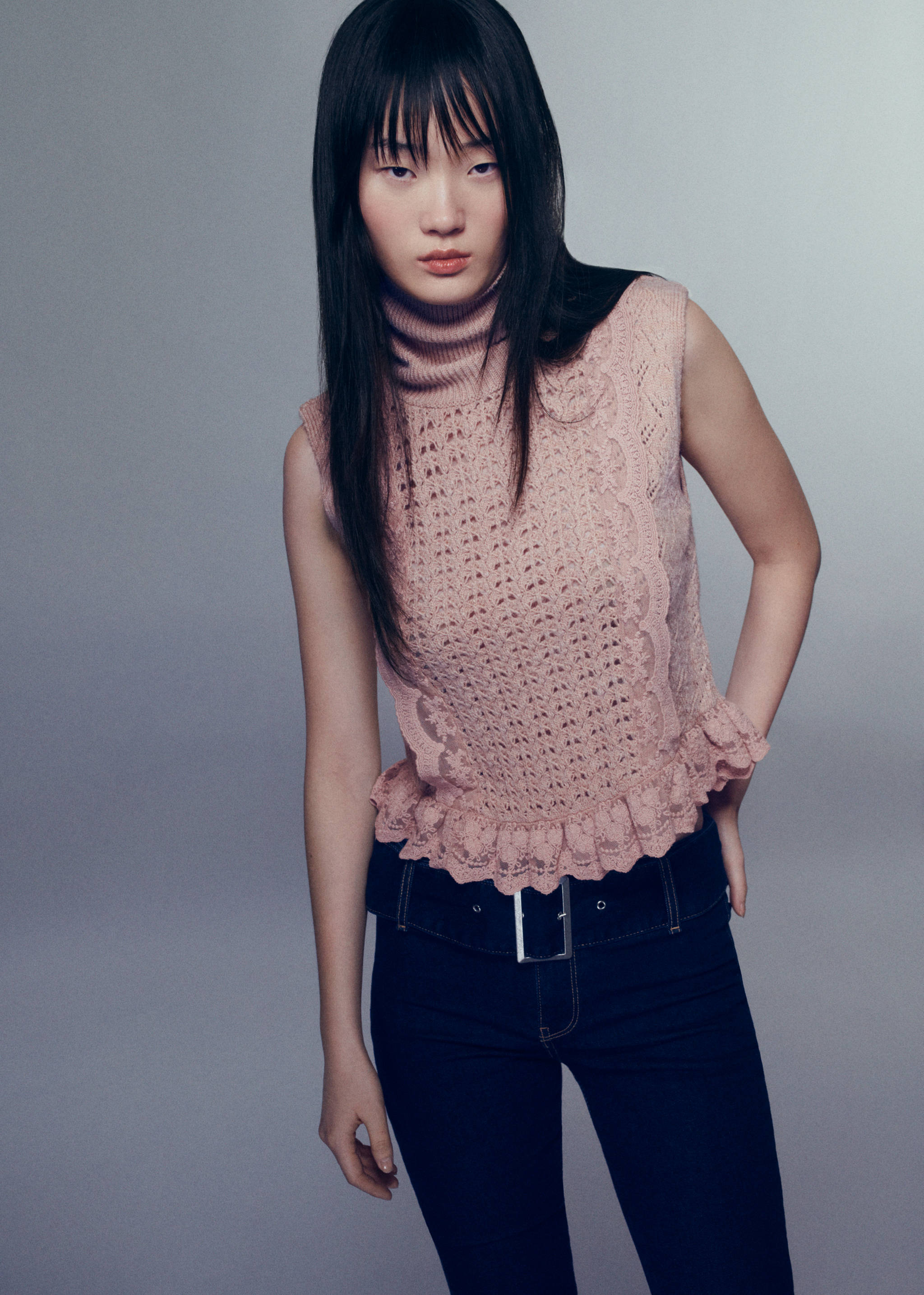 Ruffled openwork gilet - Details of the article 3, Pink. Ref: 67070482-00.