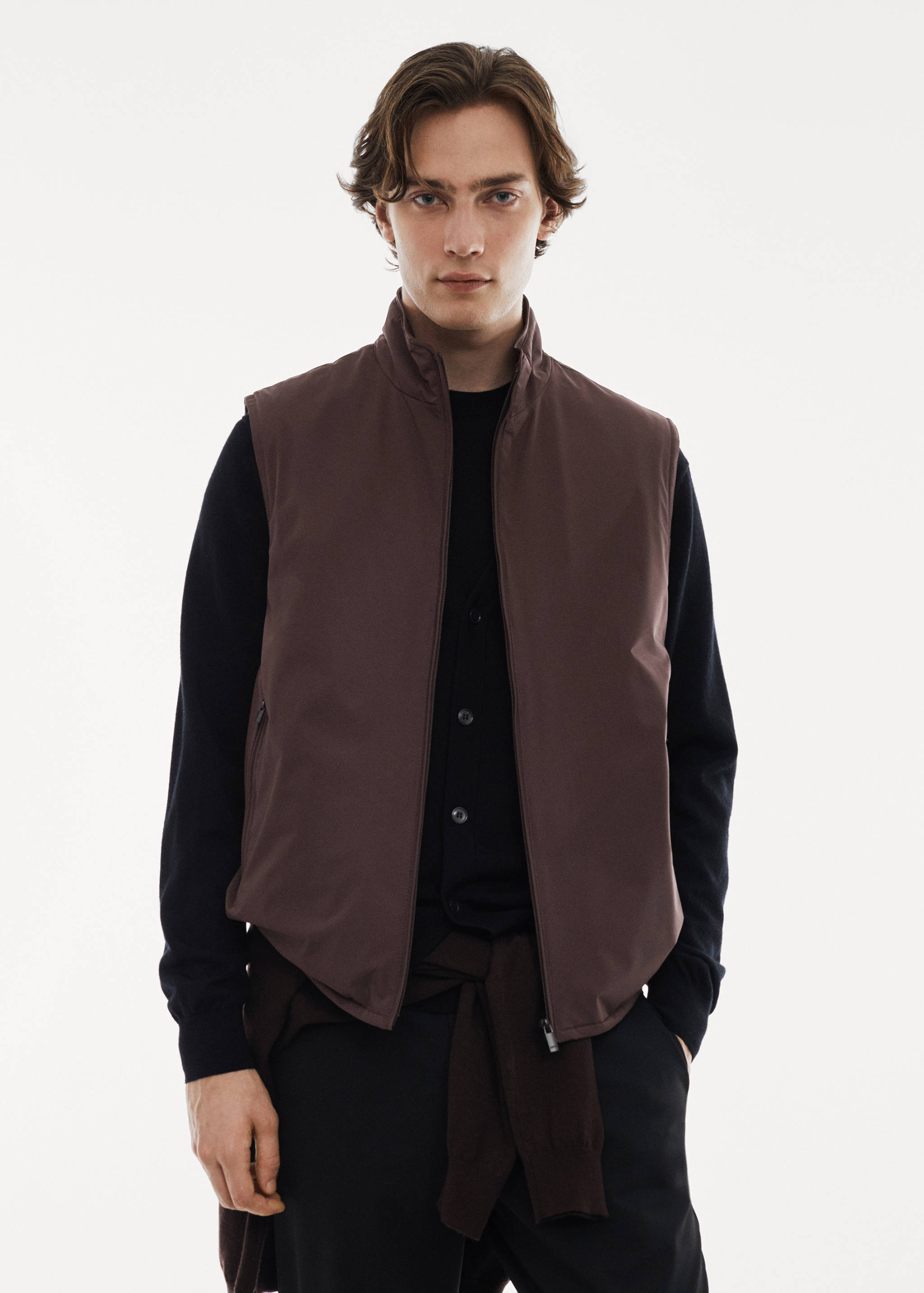 Chaleco ligero acolchado water-repellent - Plano medio