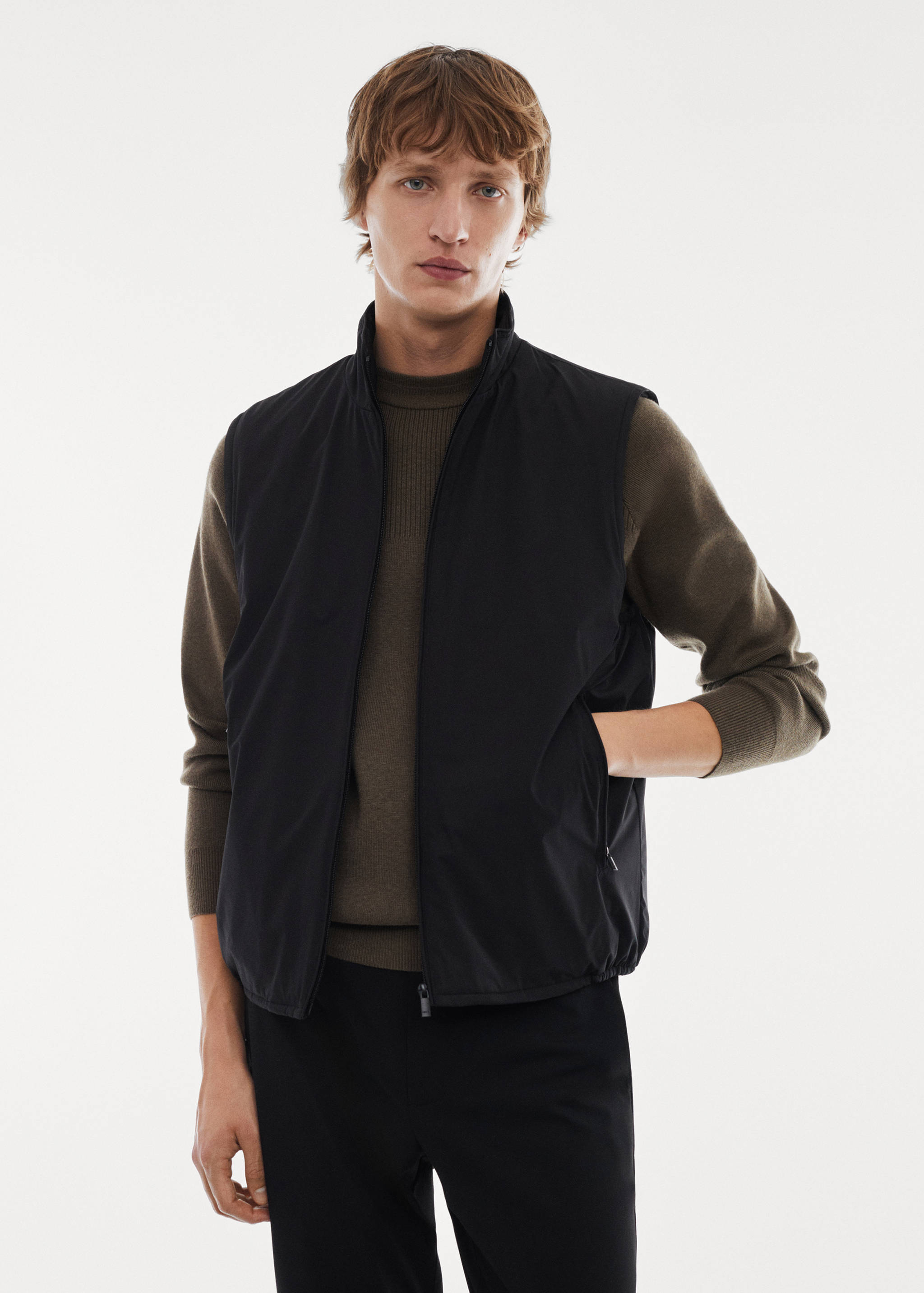 Chaleco ligero acolchado water-repellent - Plano medio