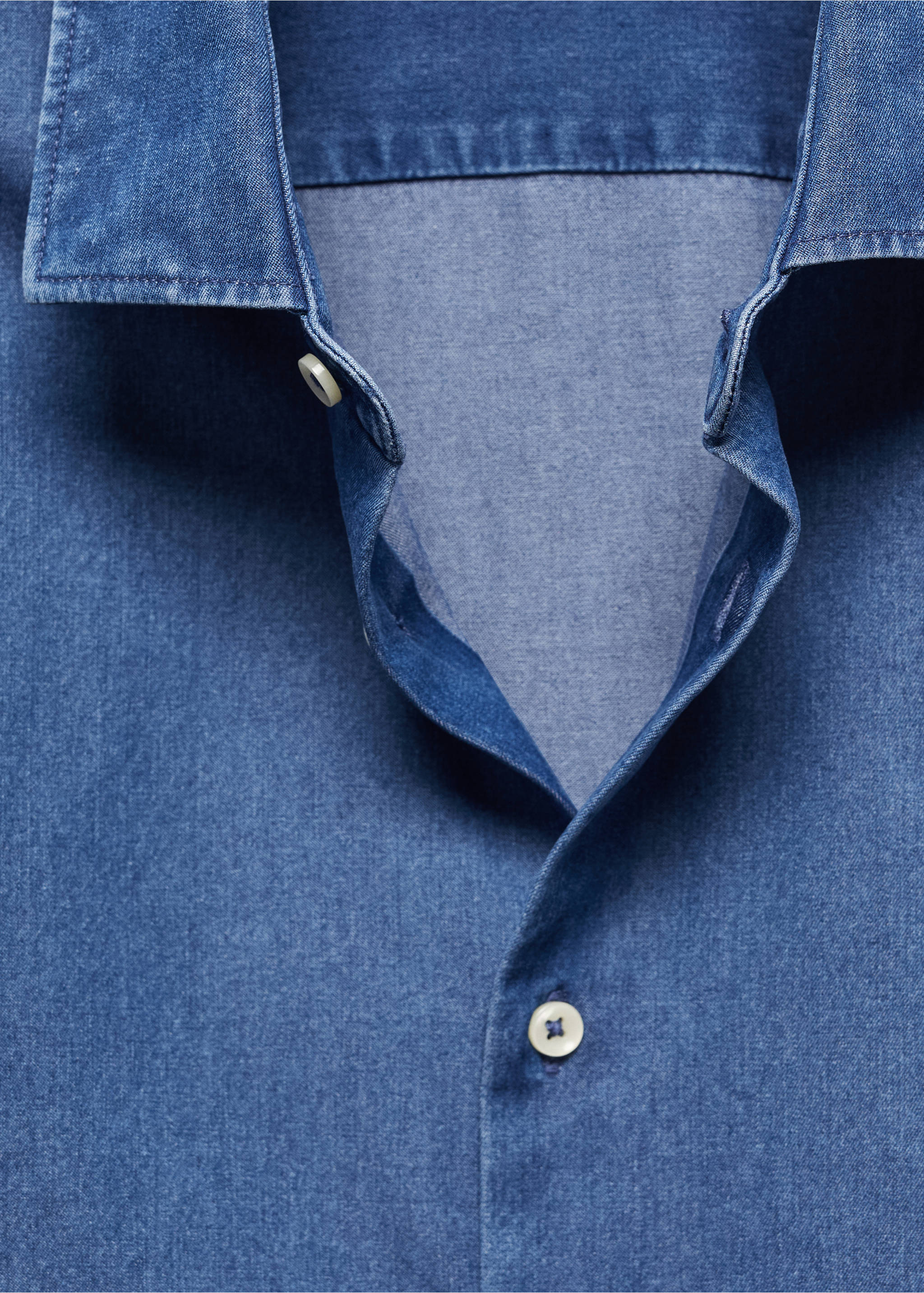 Camisa regular fit chambray algodón - Detalle del artículo 8, Azul medio. Ref: 67070628-01.