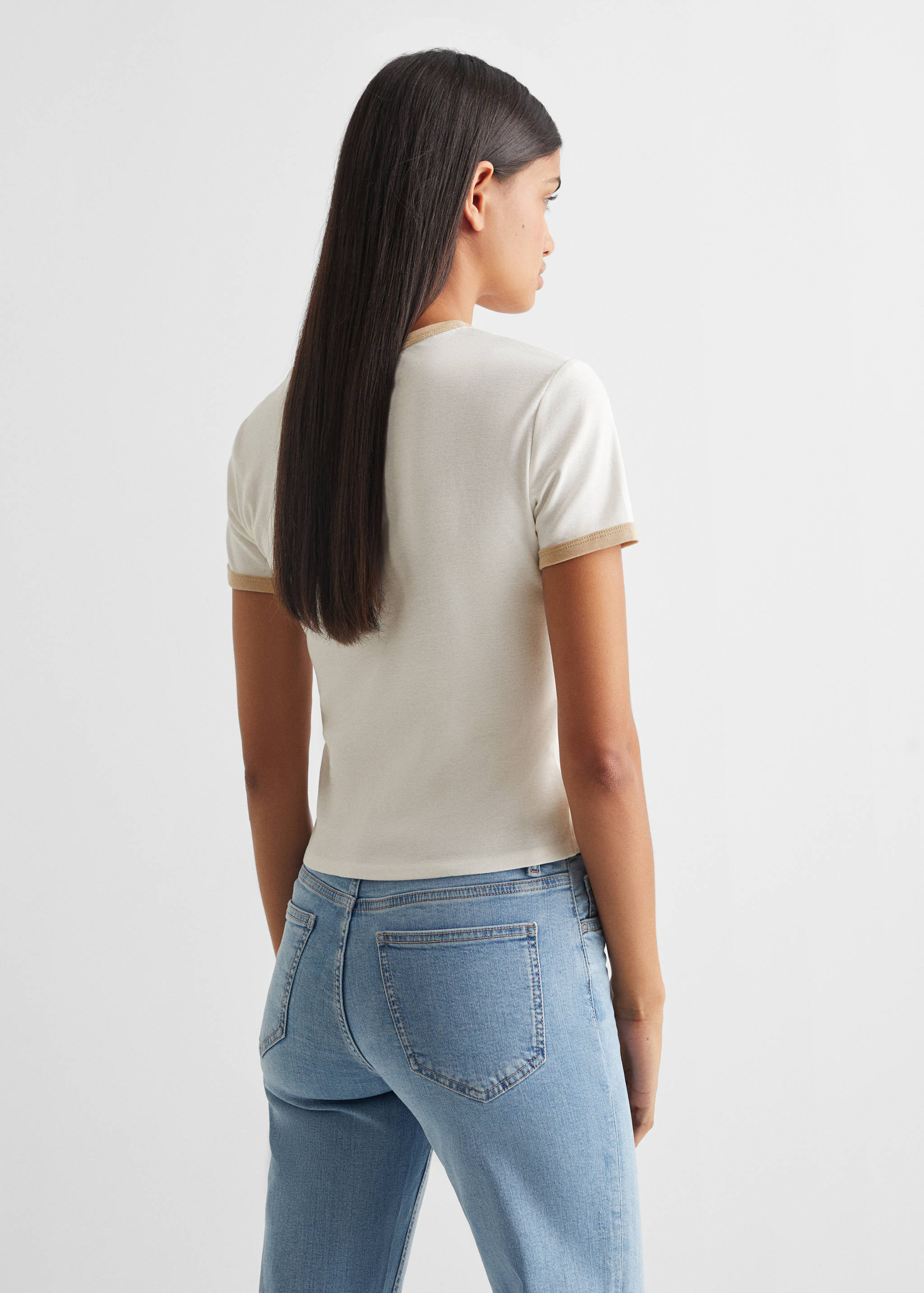Cropped short-sleeved t-shirt - Reverse of the article