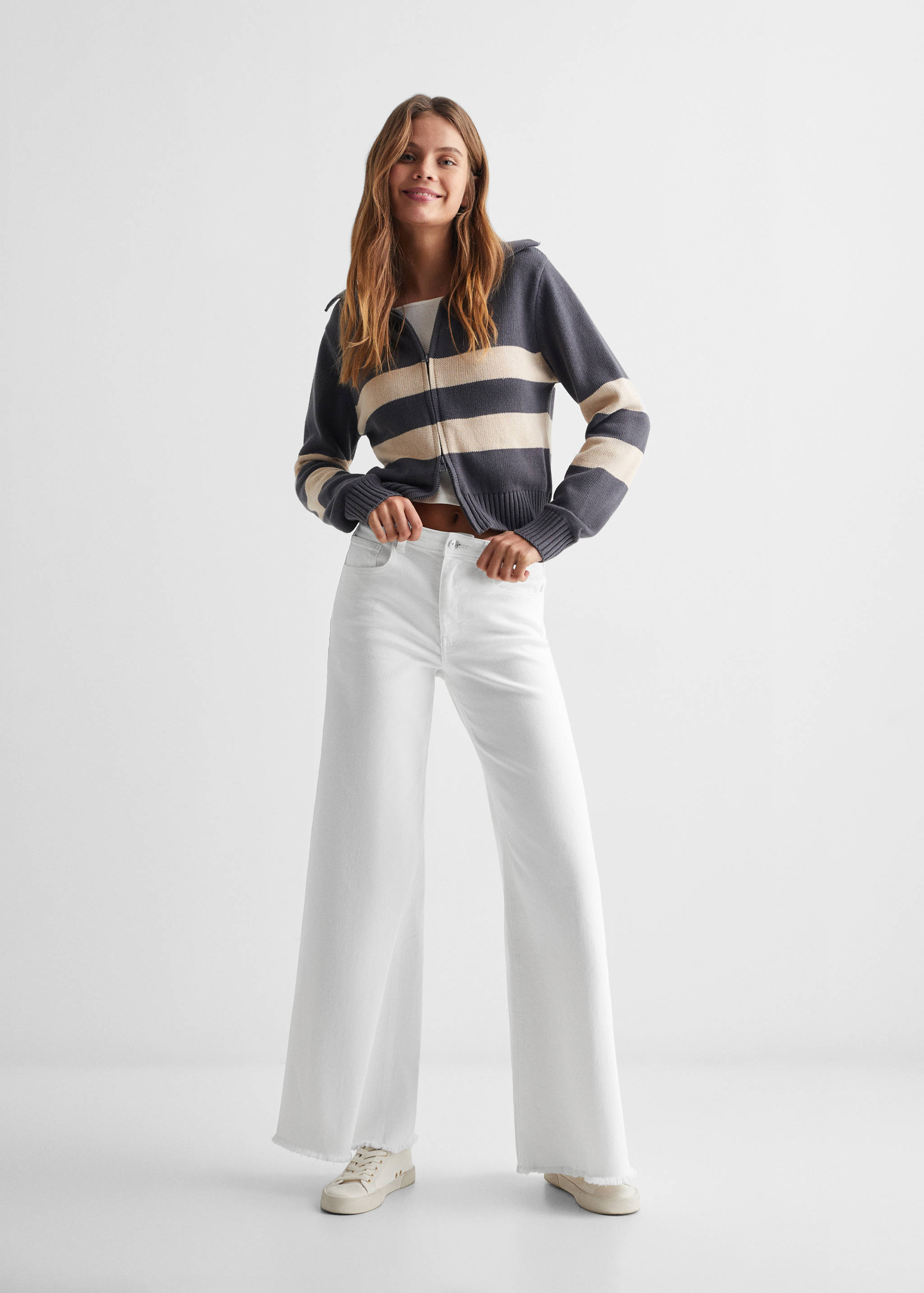 Wide leg mid-rise jeans - General plane