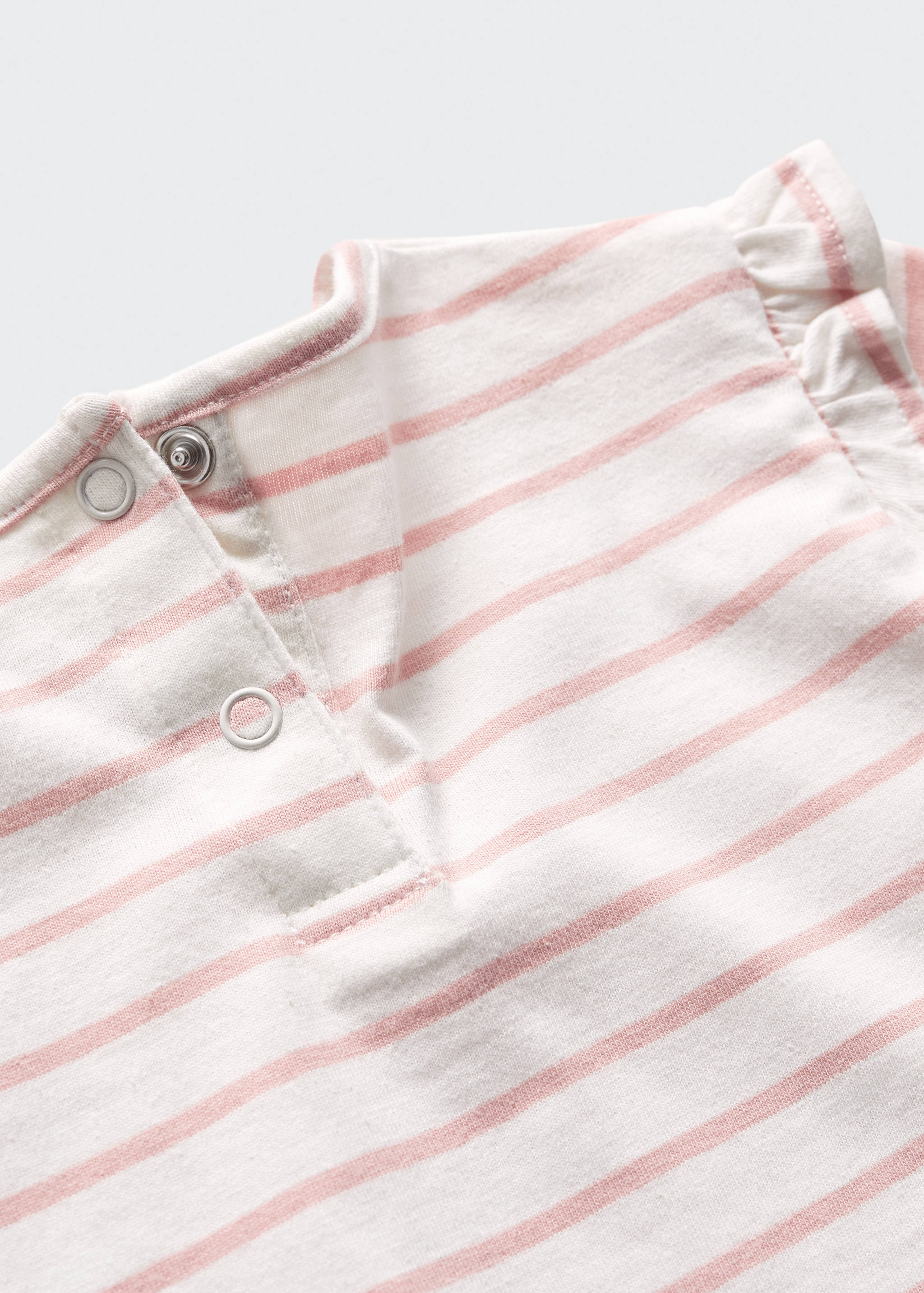 Ruffled striped t-shirt - Details of the article 8