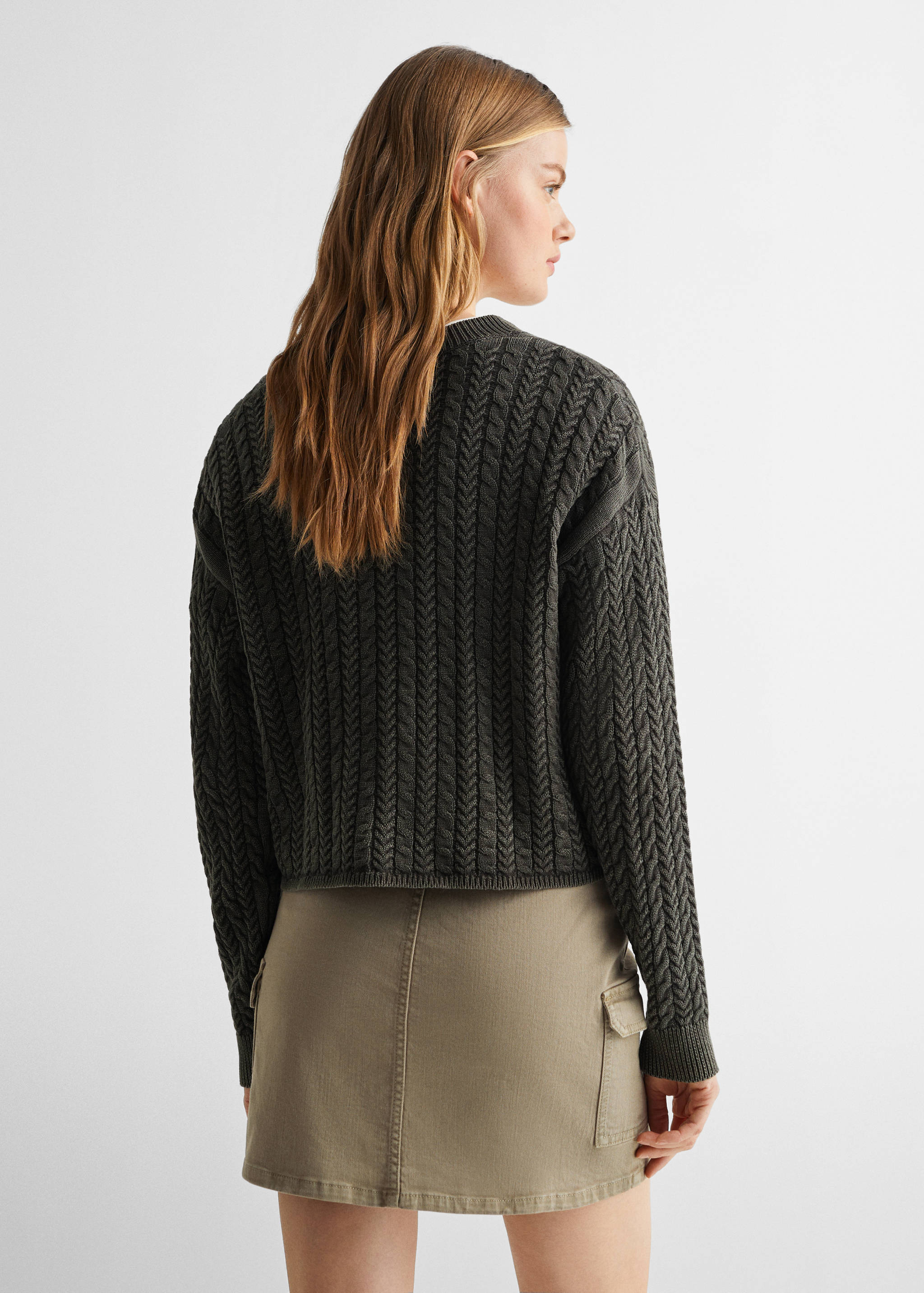 Braided knitted sweater - Reverse of the article