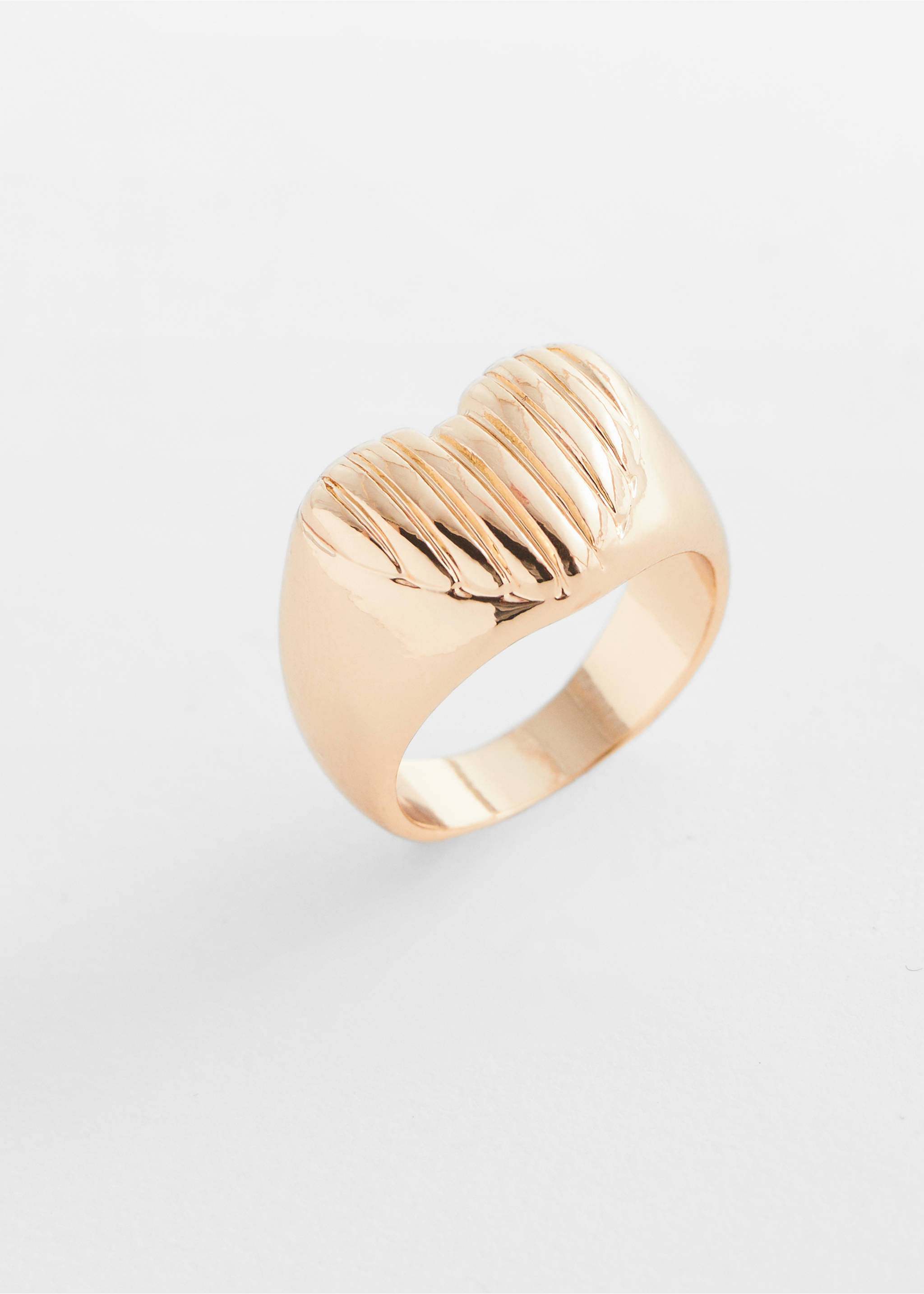 Heart ring - Medium plane, Gold. Ref: 67073268-00.