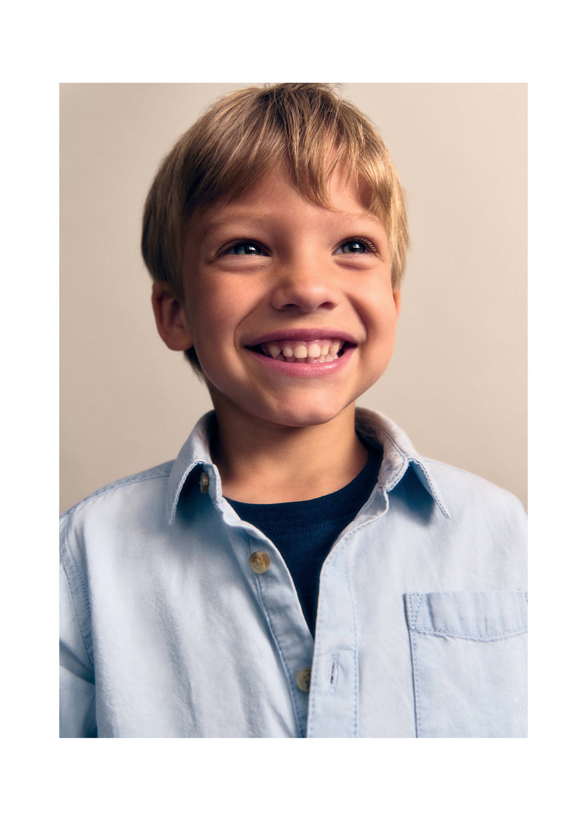 Бавовняна сорочка з кишенями - Детальніше про товар 5