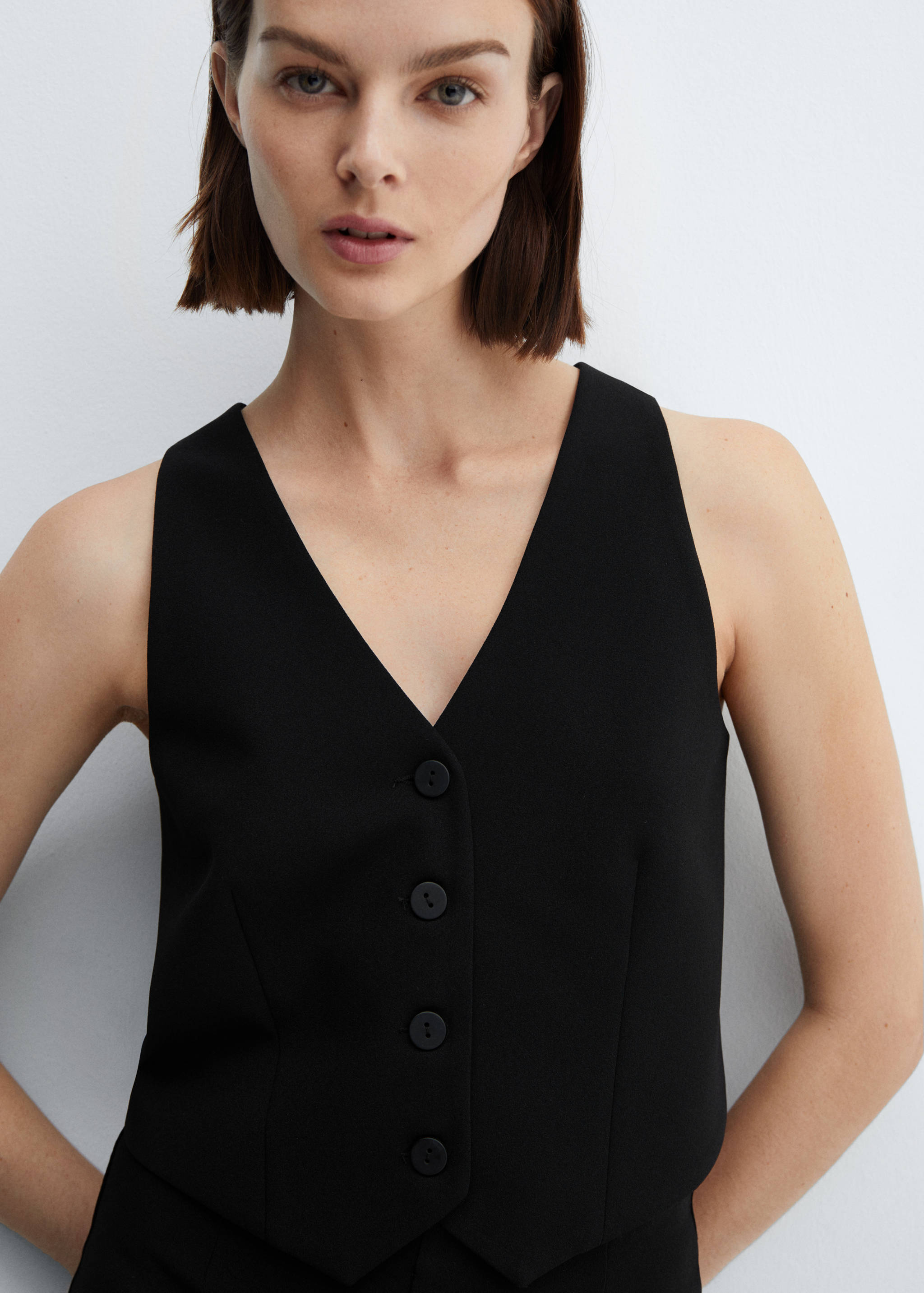 Suit vest with buttons - Details of the article 1