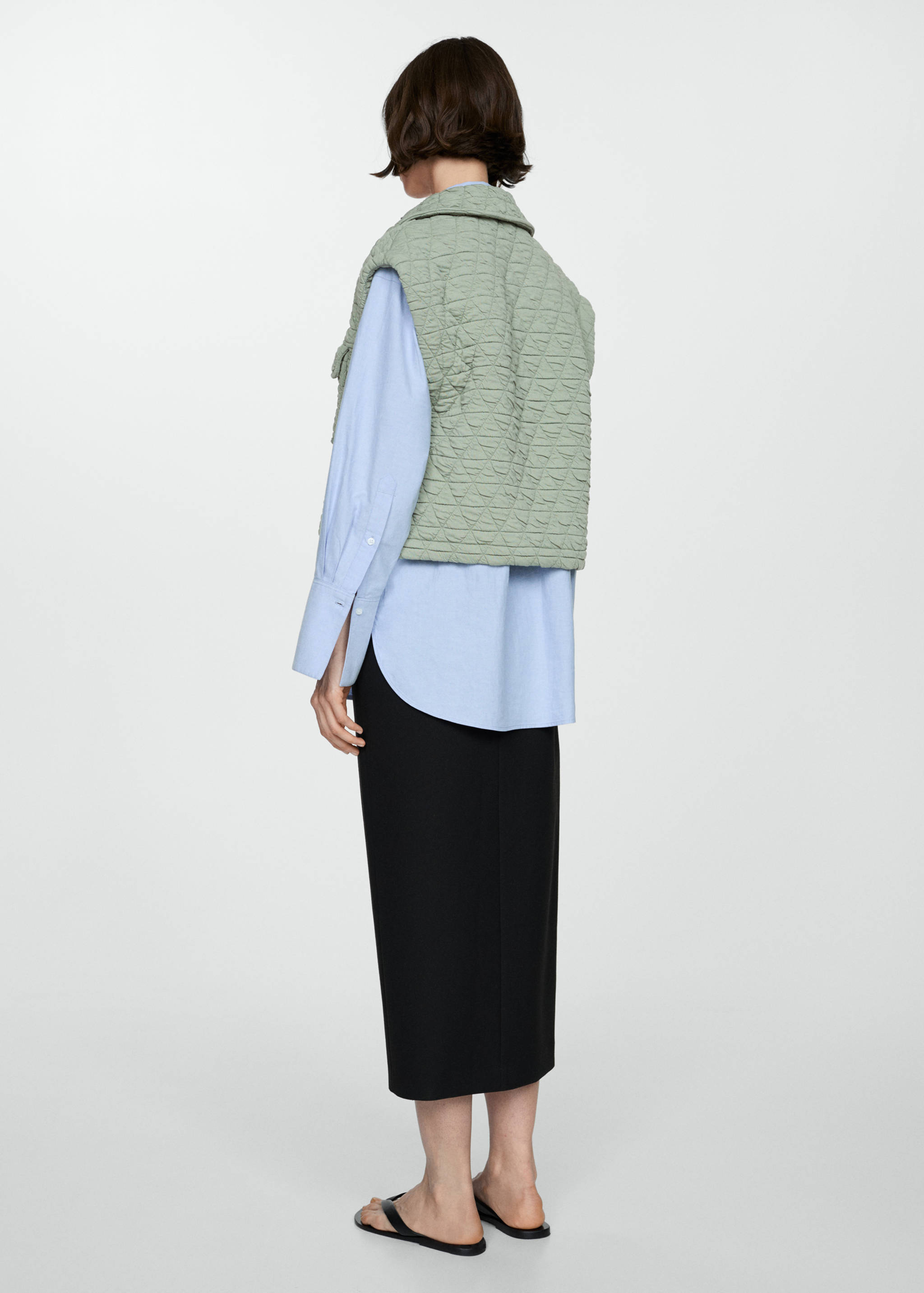 Quilted gilet with buttons - Reverse of the article