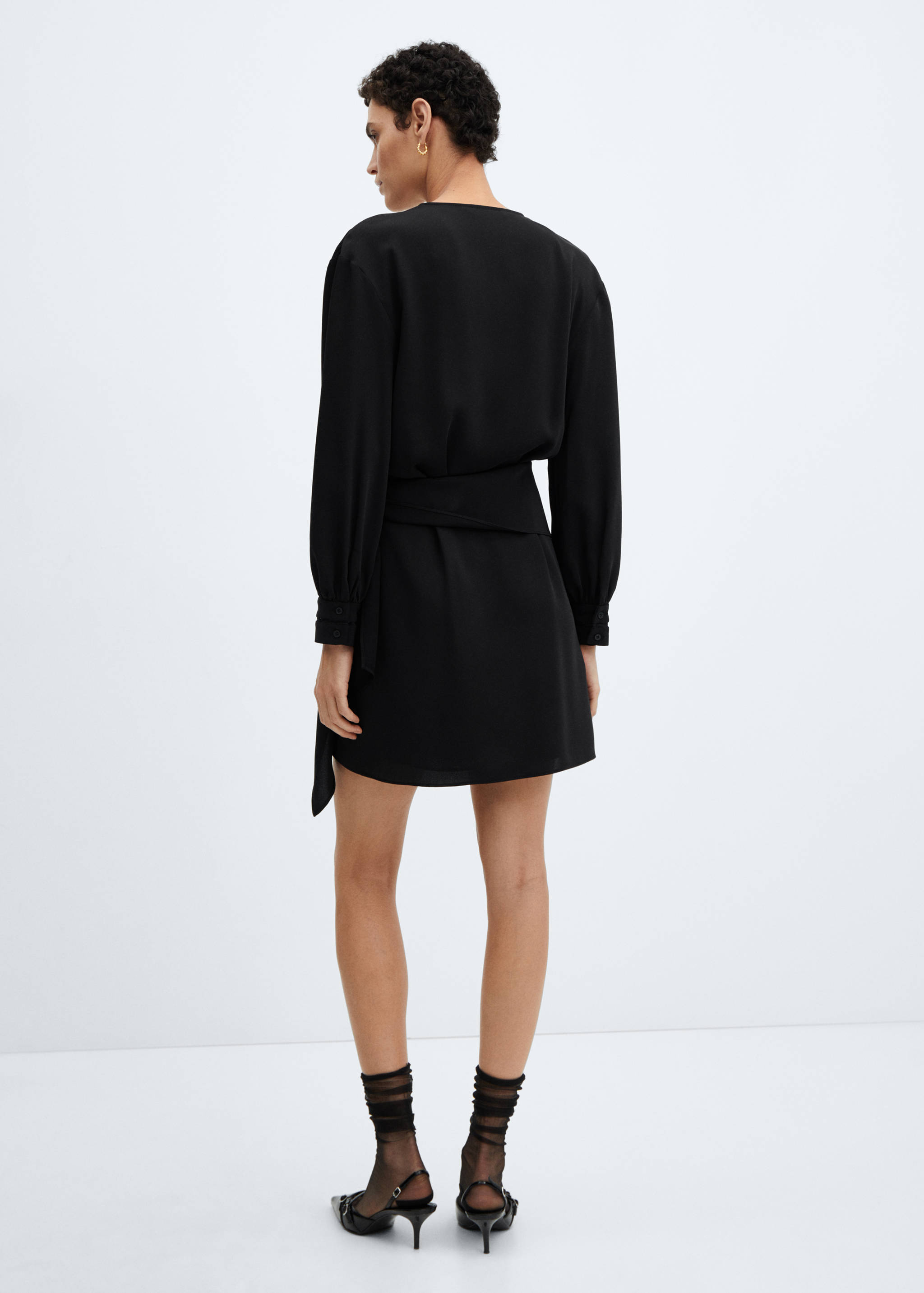 Bow wrap dress - Reverse of the article