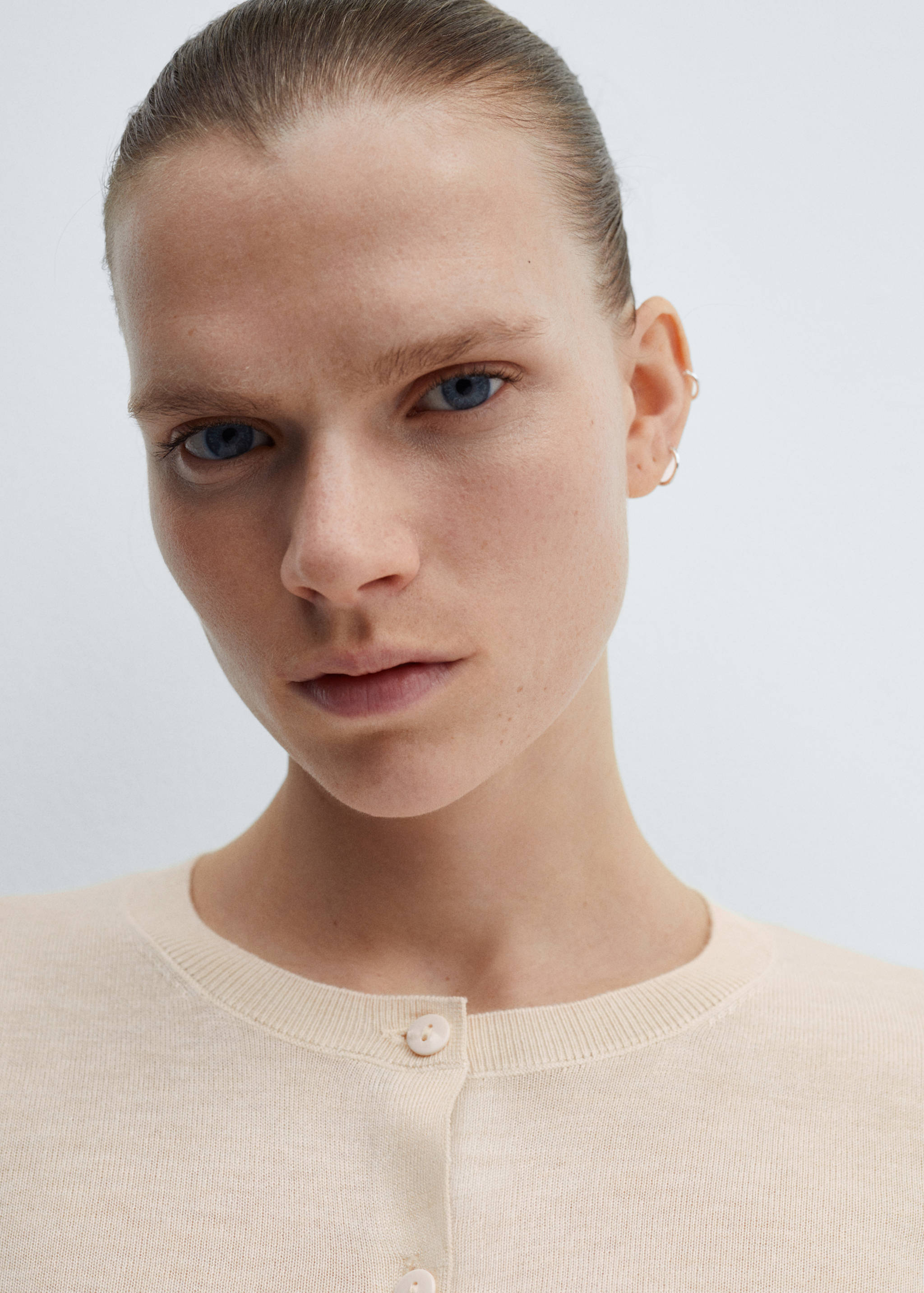 Button knit cardigan - Details of the article 1