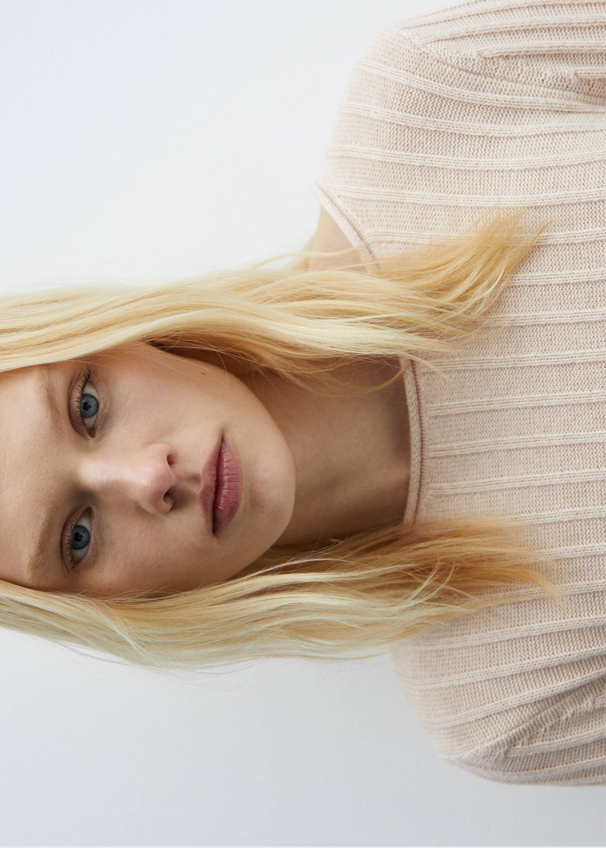 Ribbed knit dress - Details of the article 1