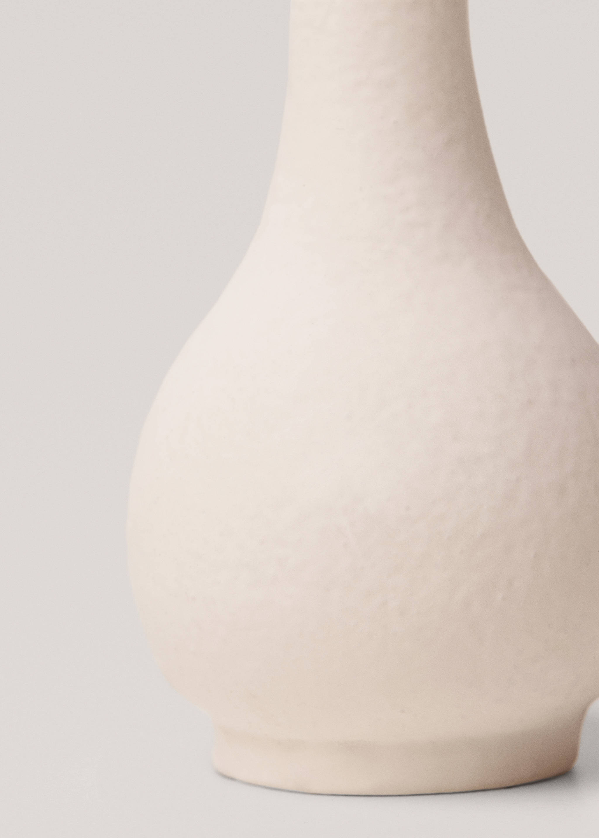 Textured metal vase - Details of the article 1