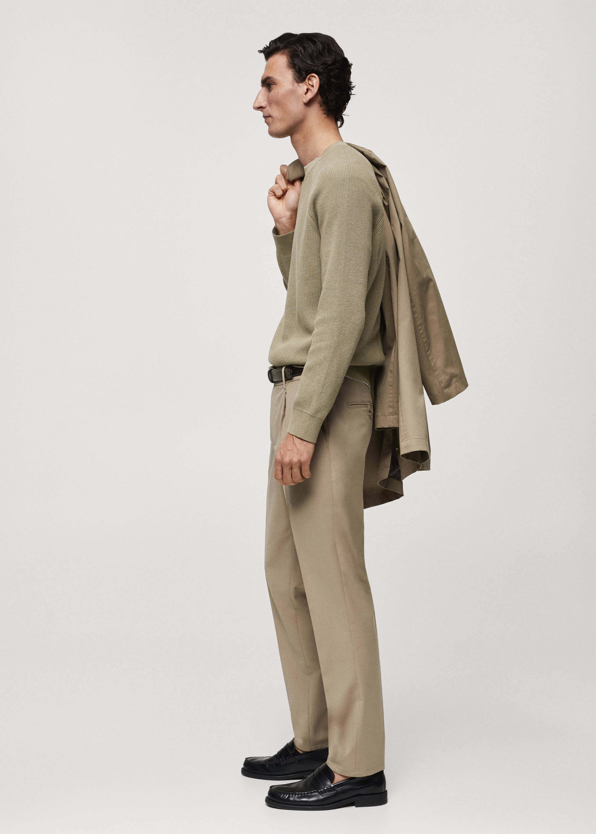 Cold wool pants with pleat detail - Details of the article 2