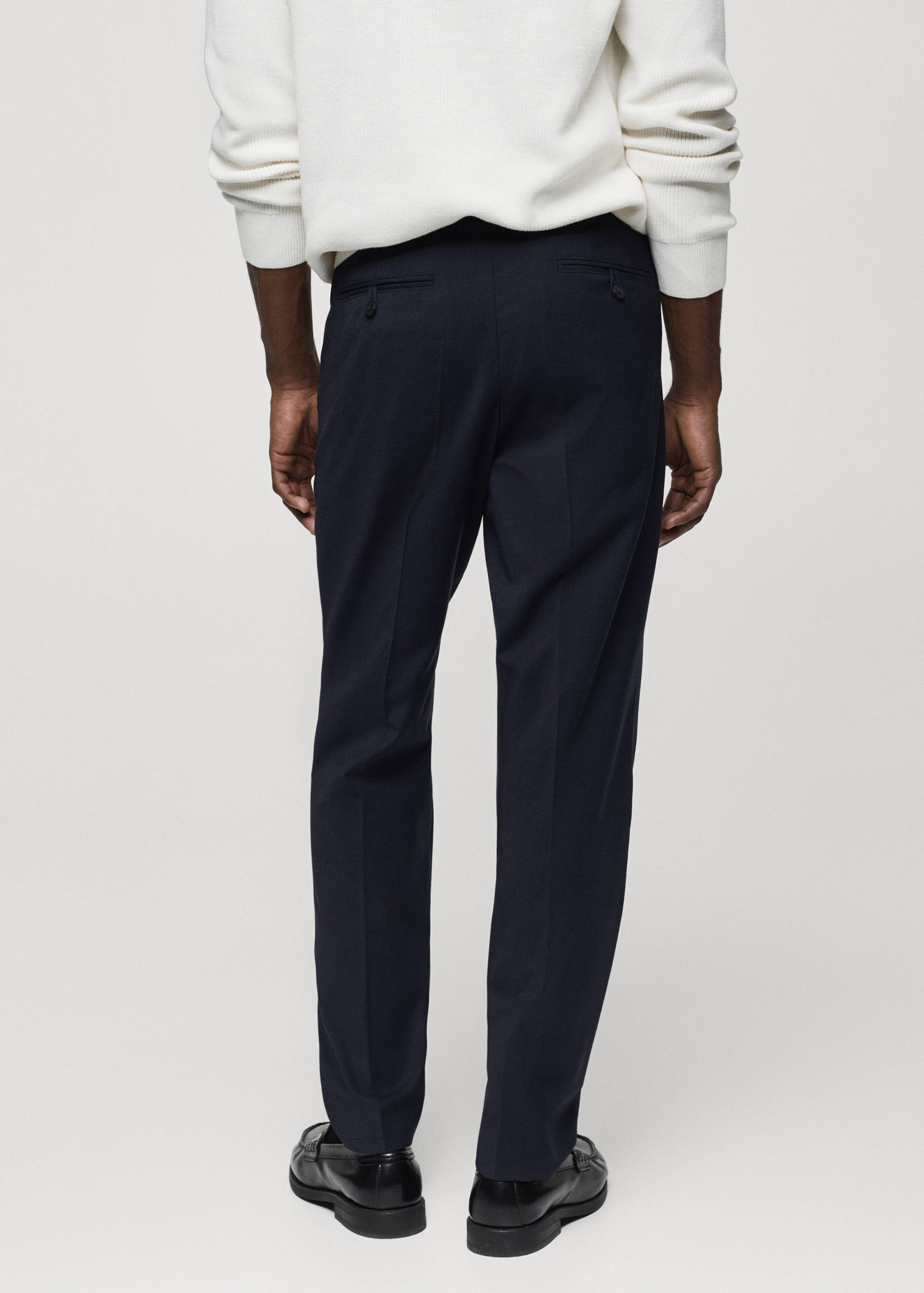 Cold wool pants with pleat detail - Reverse of the article