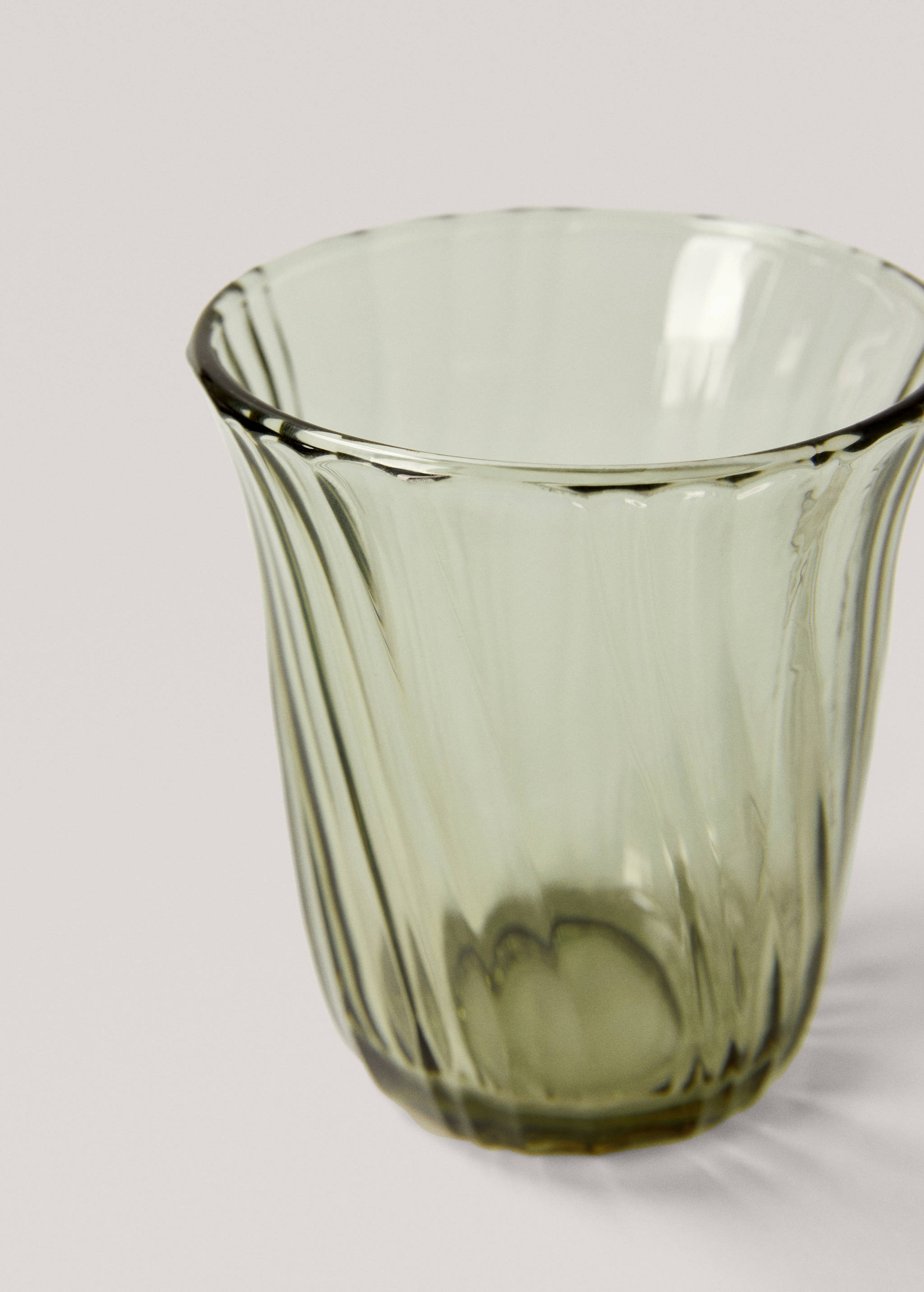 Glas mit Relief - Detail des Artikels 2