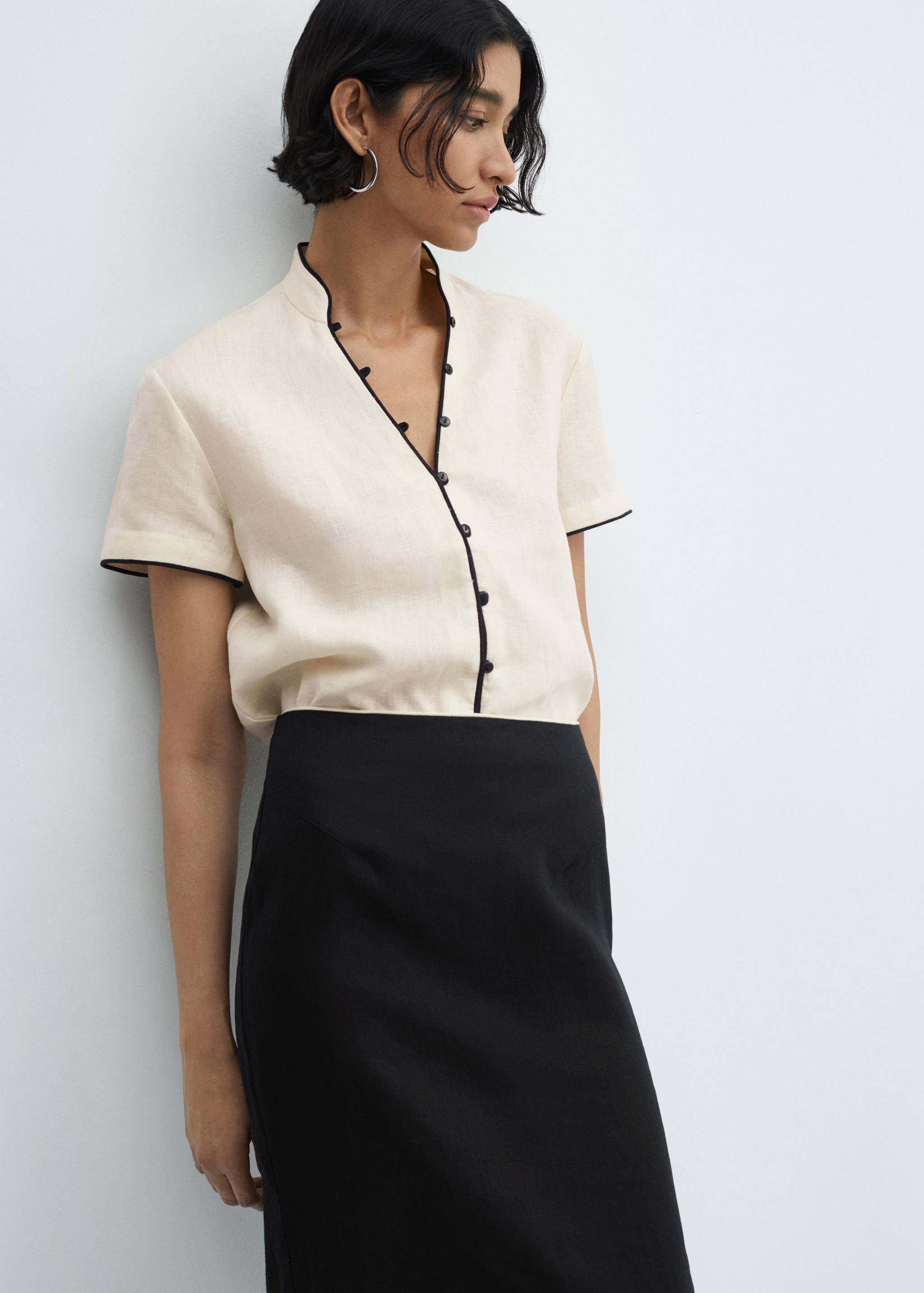 Linen skirt with slit - Details of the article 1