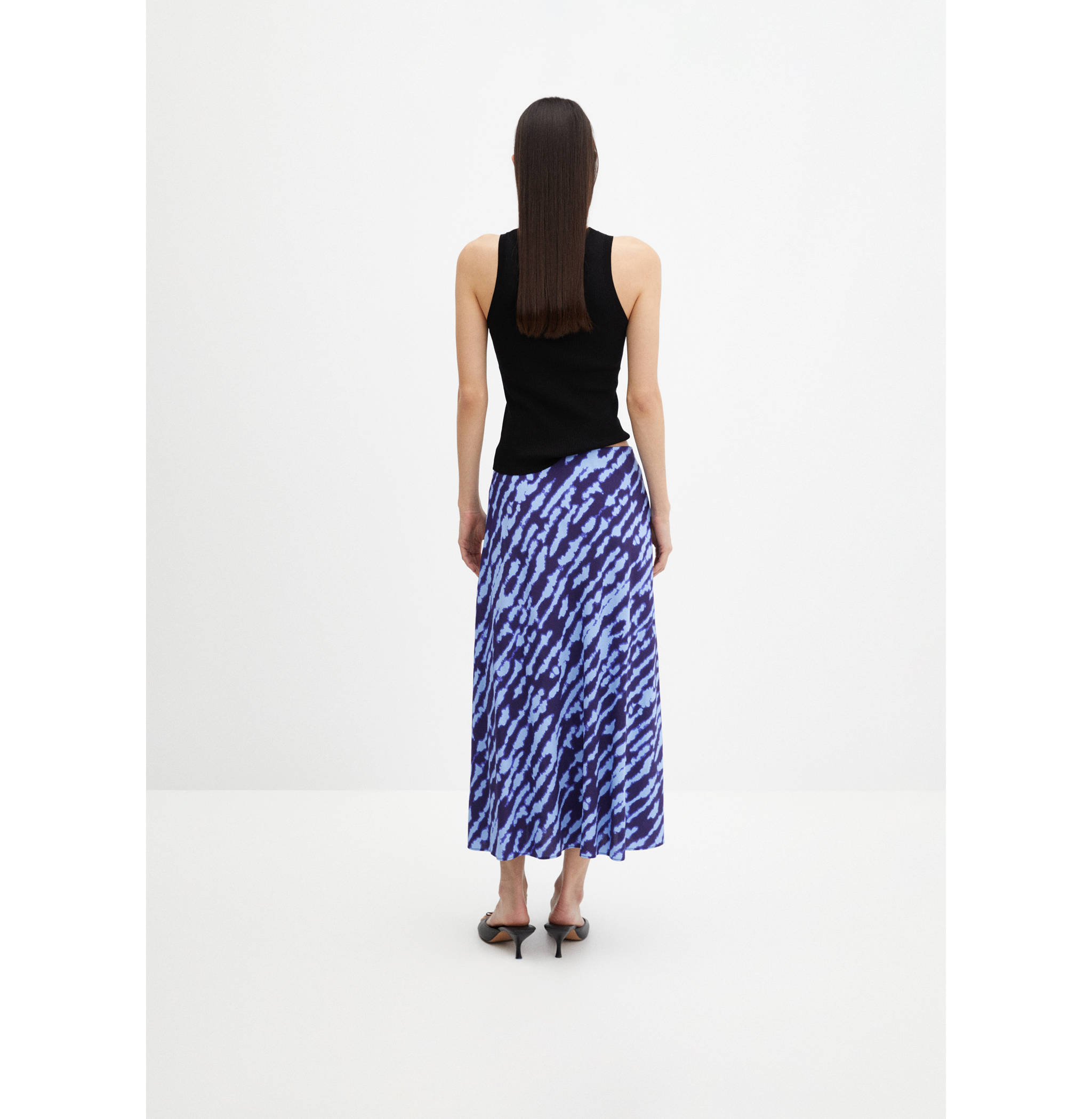 Printed satin skirt - Reverse of the article