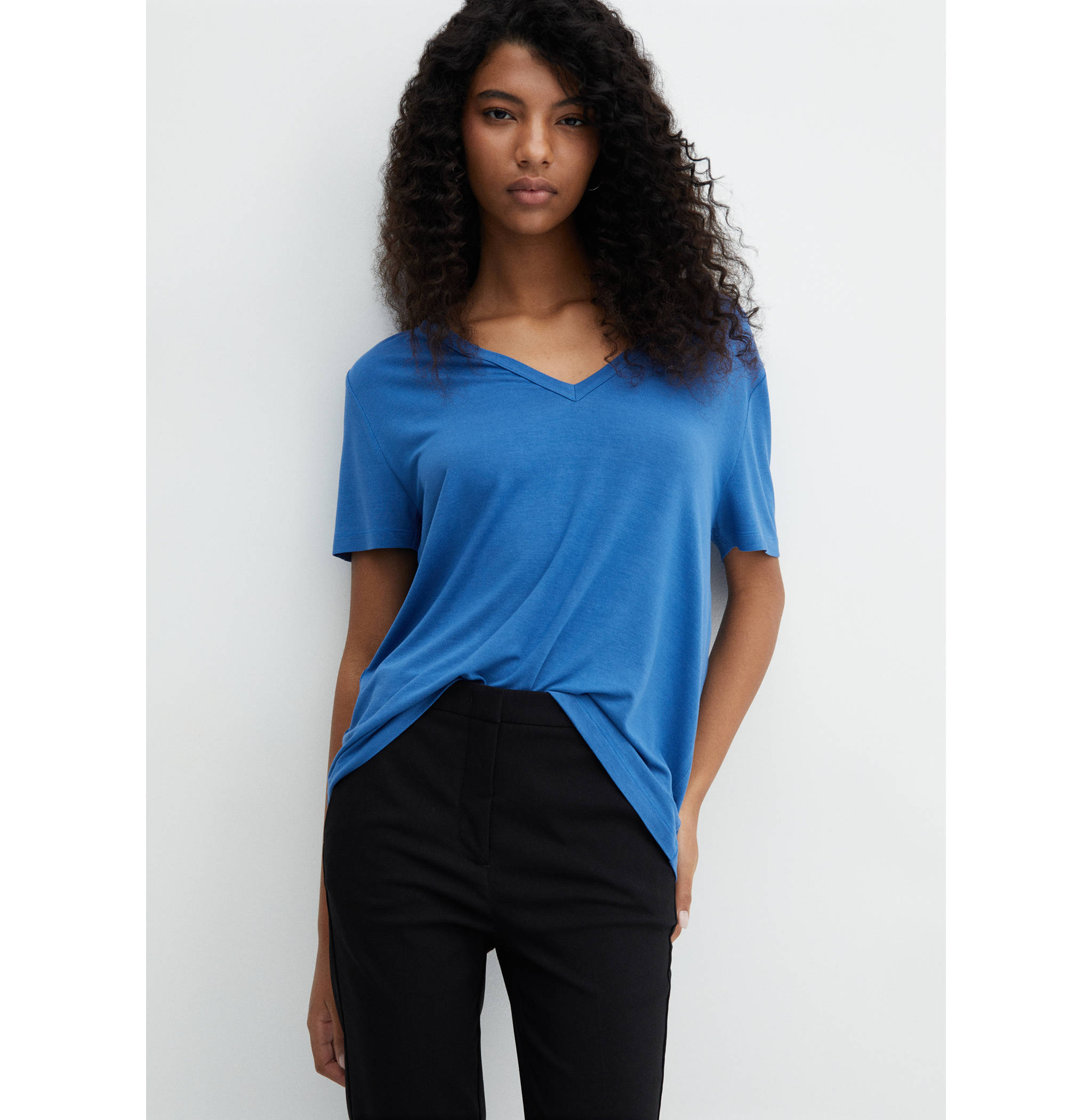 V-neck T-shirt - Medium plane