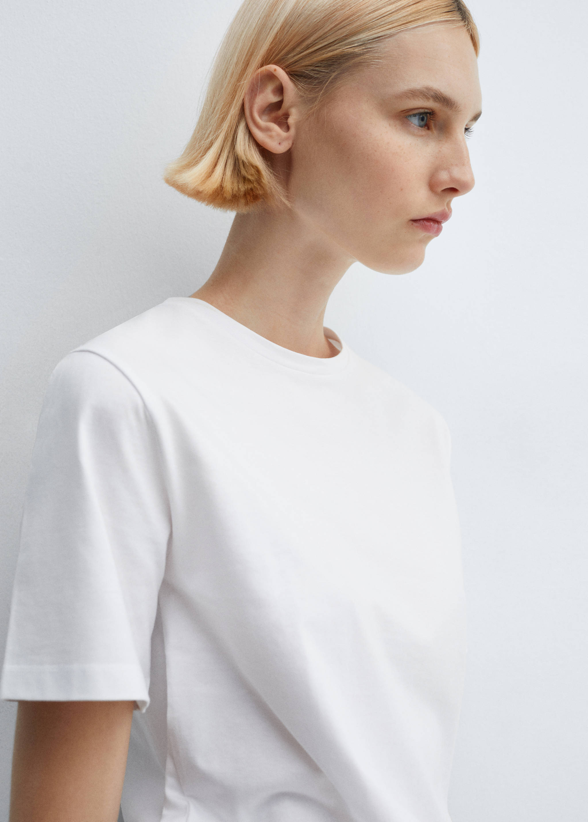 Two-piece striped cotton pyjamas - Details of the article 1