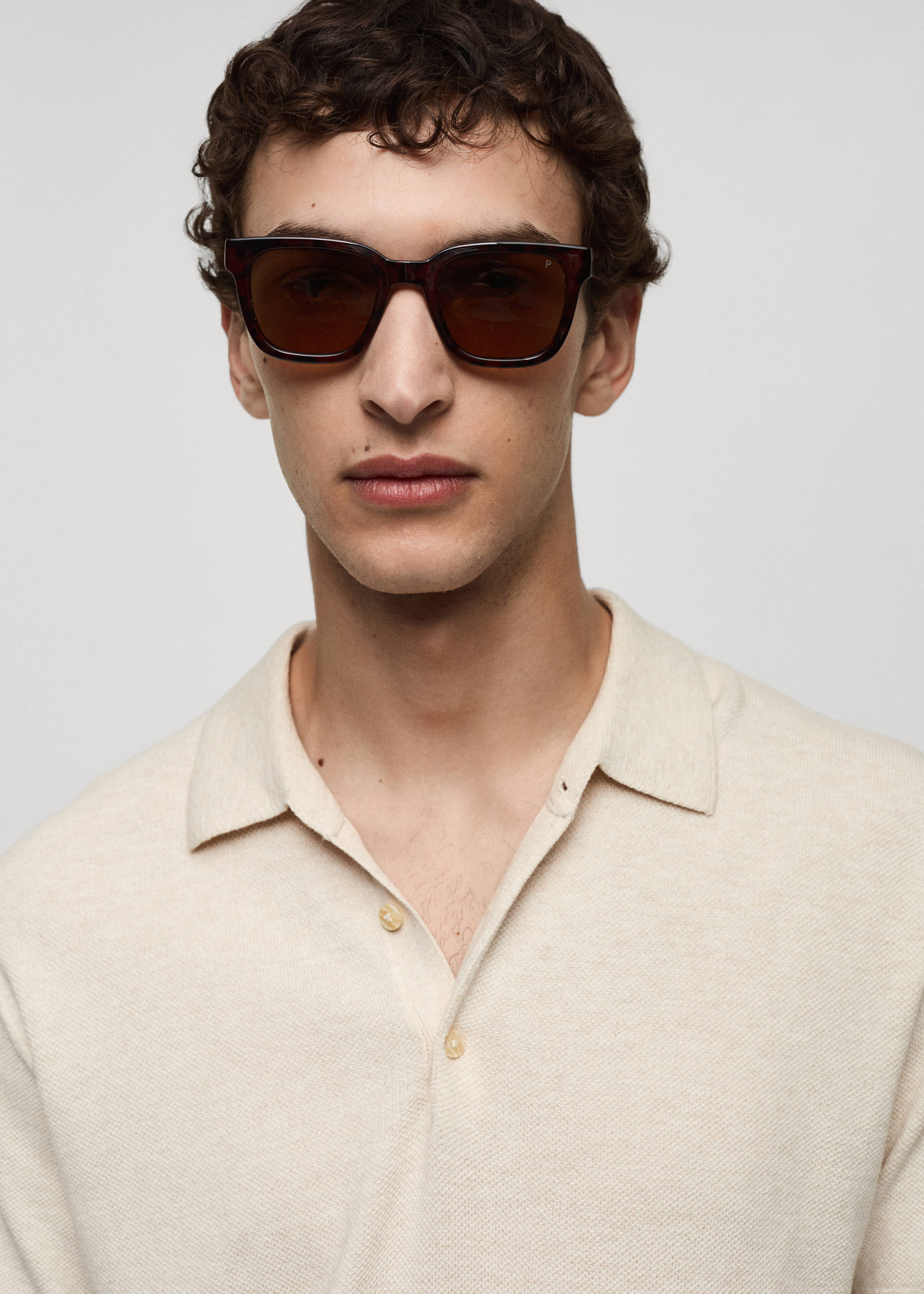 Short-sleeve knitted polo shirt - Details of the article 1