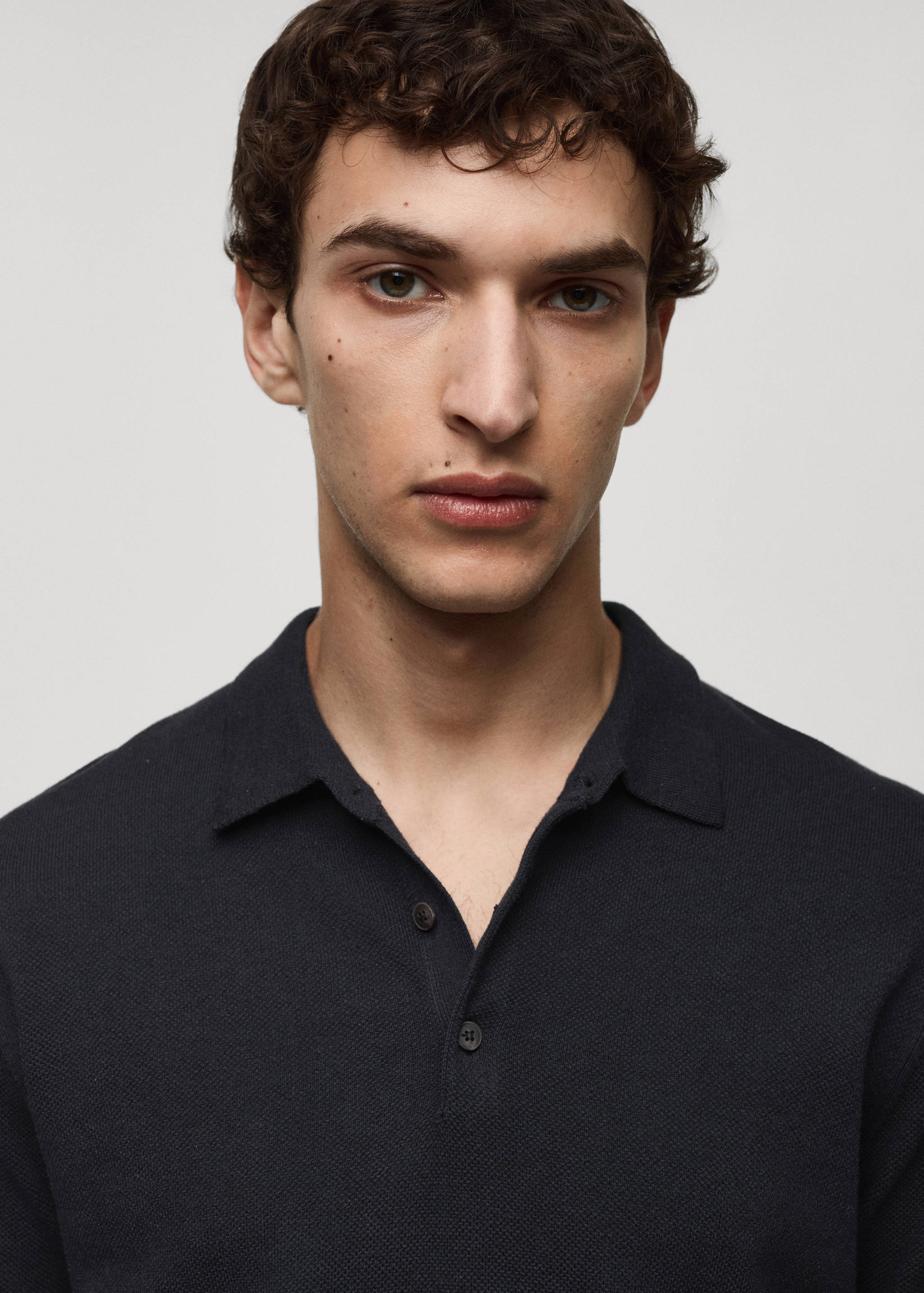 Short-sleeve knitted polo shirt - Details of the article 1