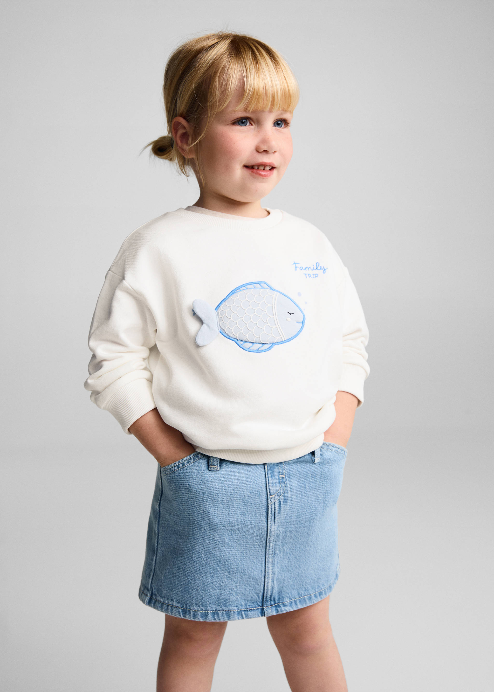 Embroidered cotton sweatshirt - Medium plane, Off White. Ref: 67076001-00.