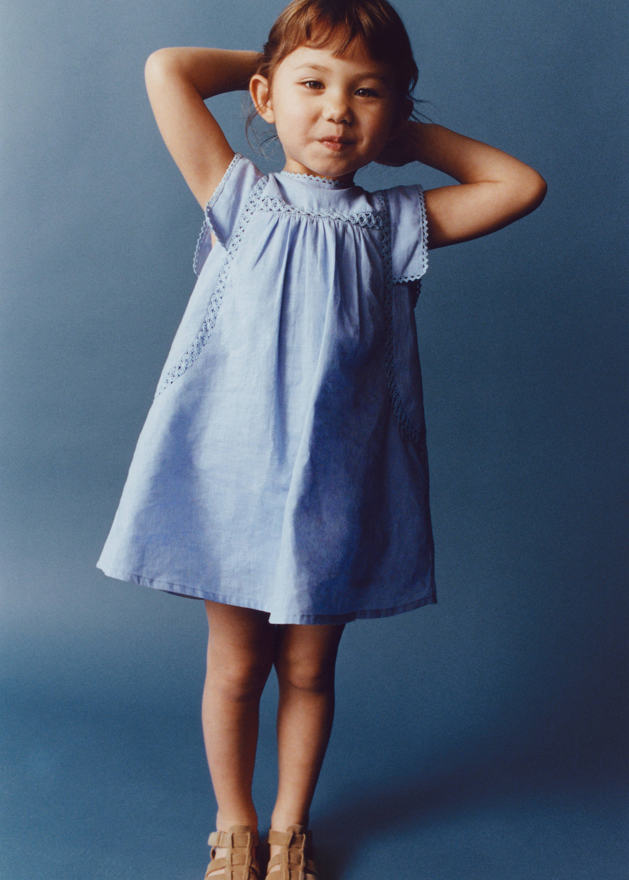 Dress with lace detail - Details of the article 5