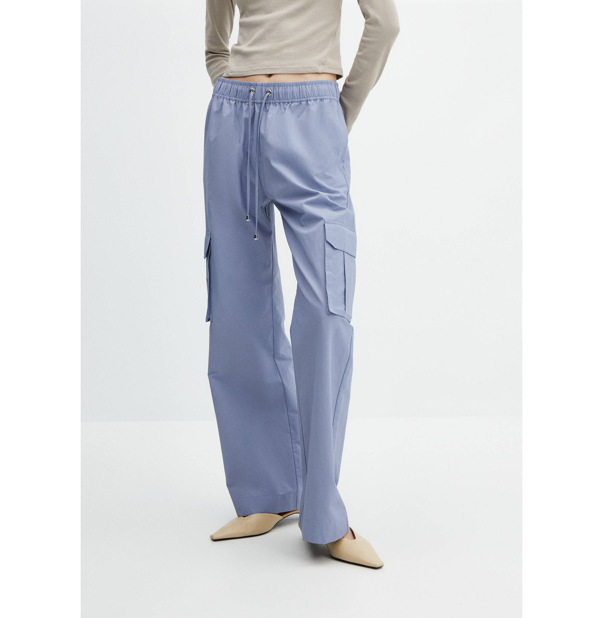 Pantalón cargo cintura elástica - Plano medio