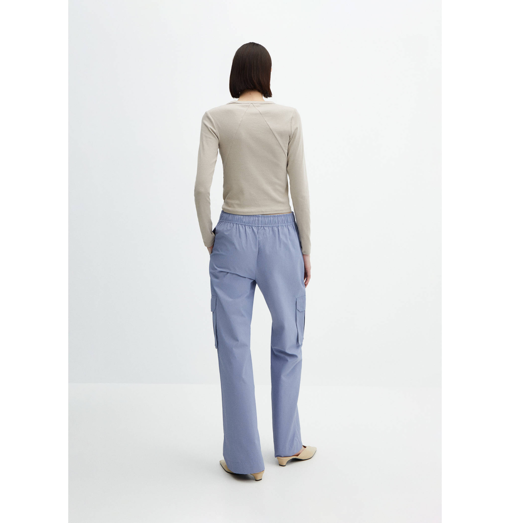 Pantalón cargo cintura elástica - Reverso del artículo