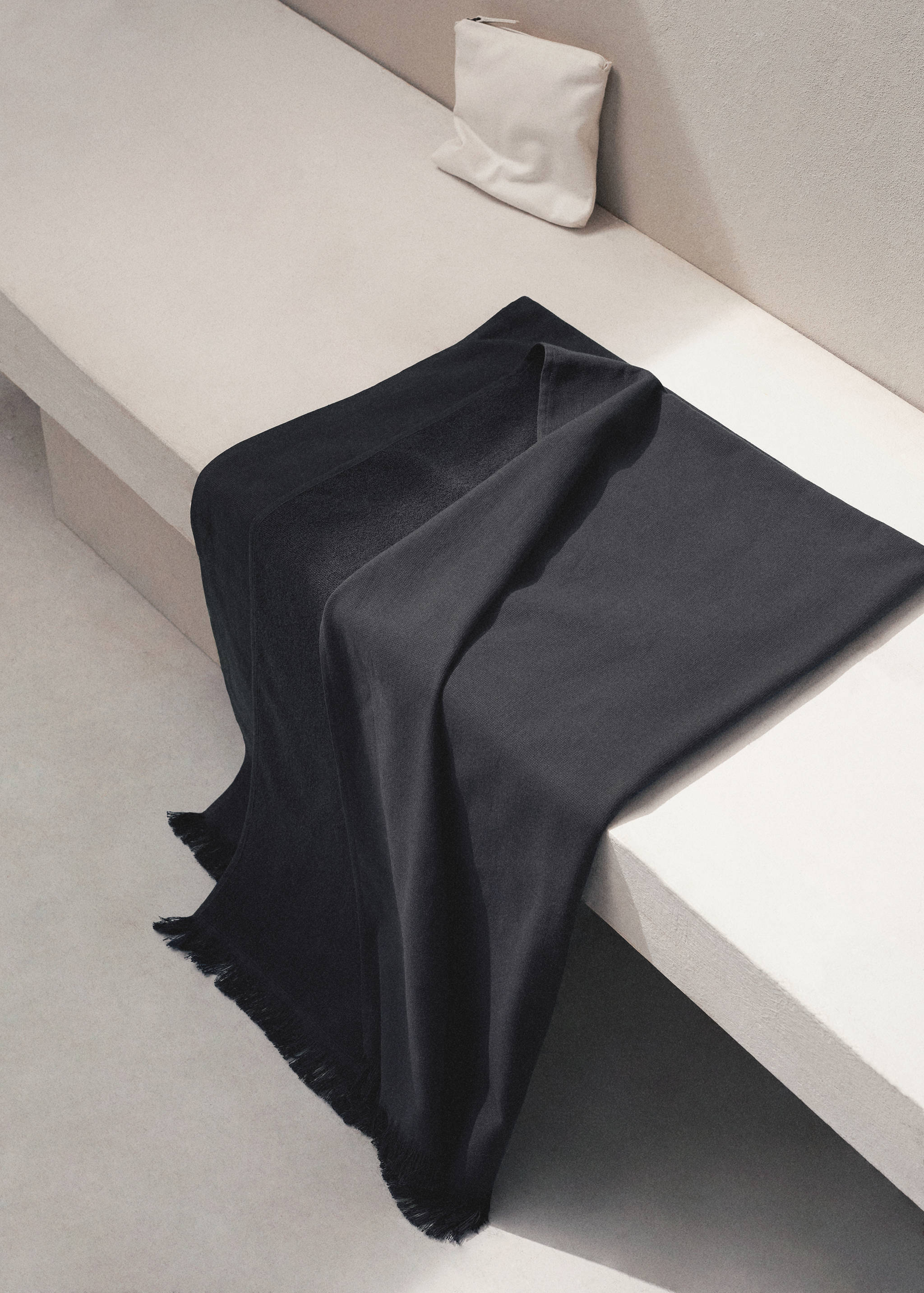 Fringed cotton beach towel - General plane