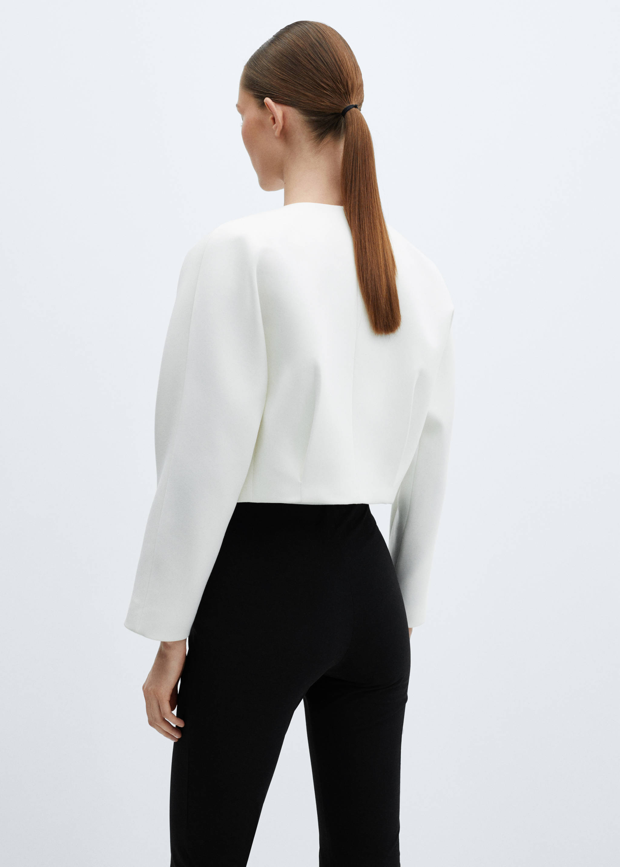 Chaqueta detalle solapas - Reverso del artículo