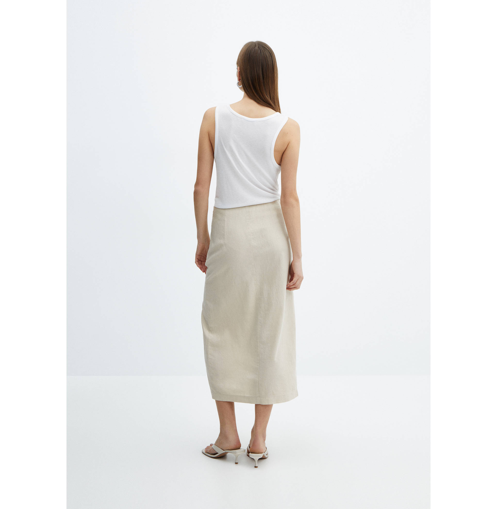 Linen skirt with slit - Reverse of the article