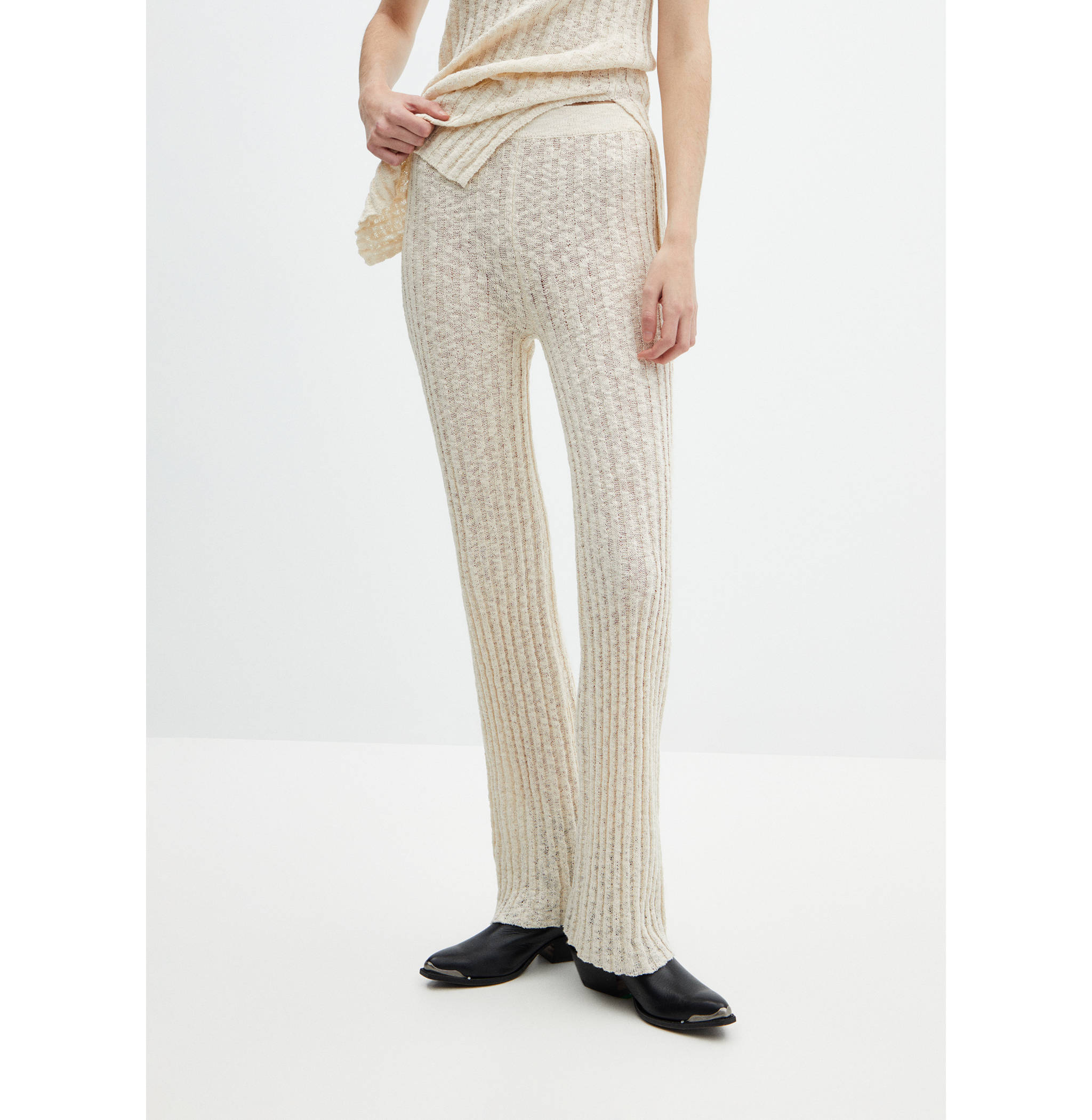 Flared ribbed knitted pants - Medium plane
