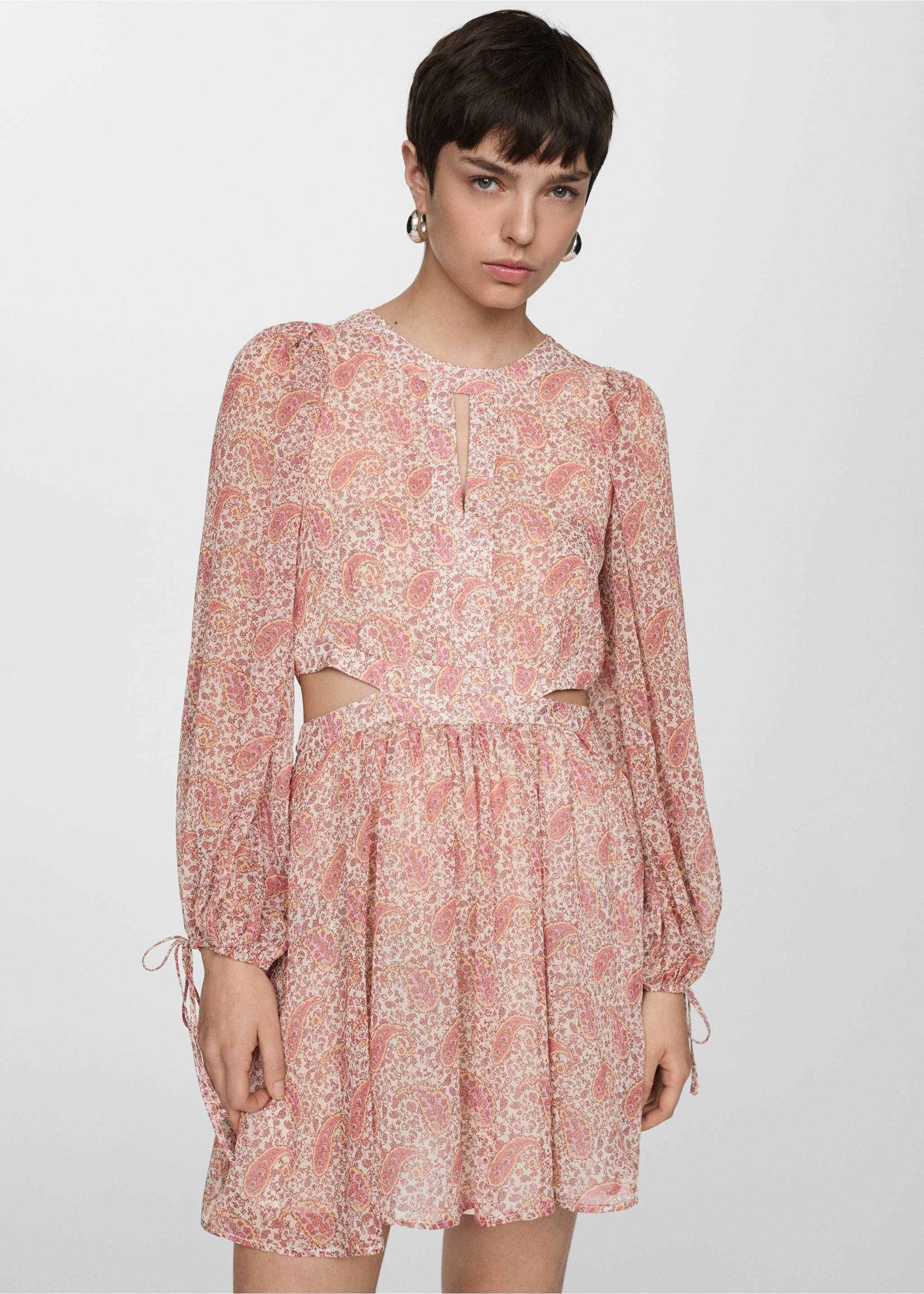 Paisley dress with openings - Medium plane, Pastel Pink. Ref: 67077130-00.