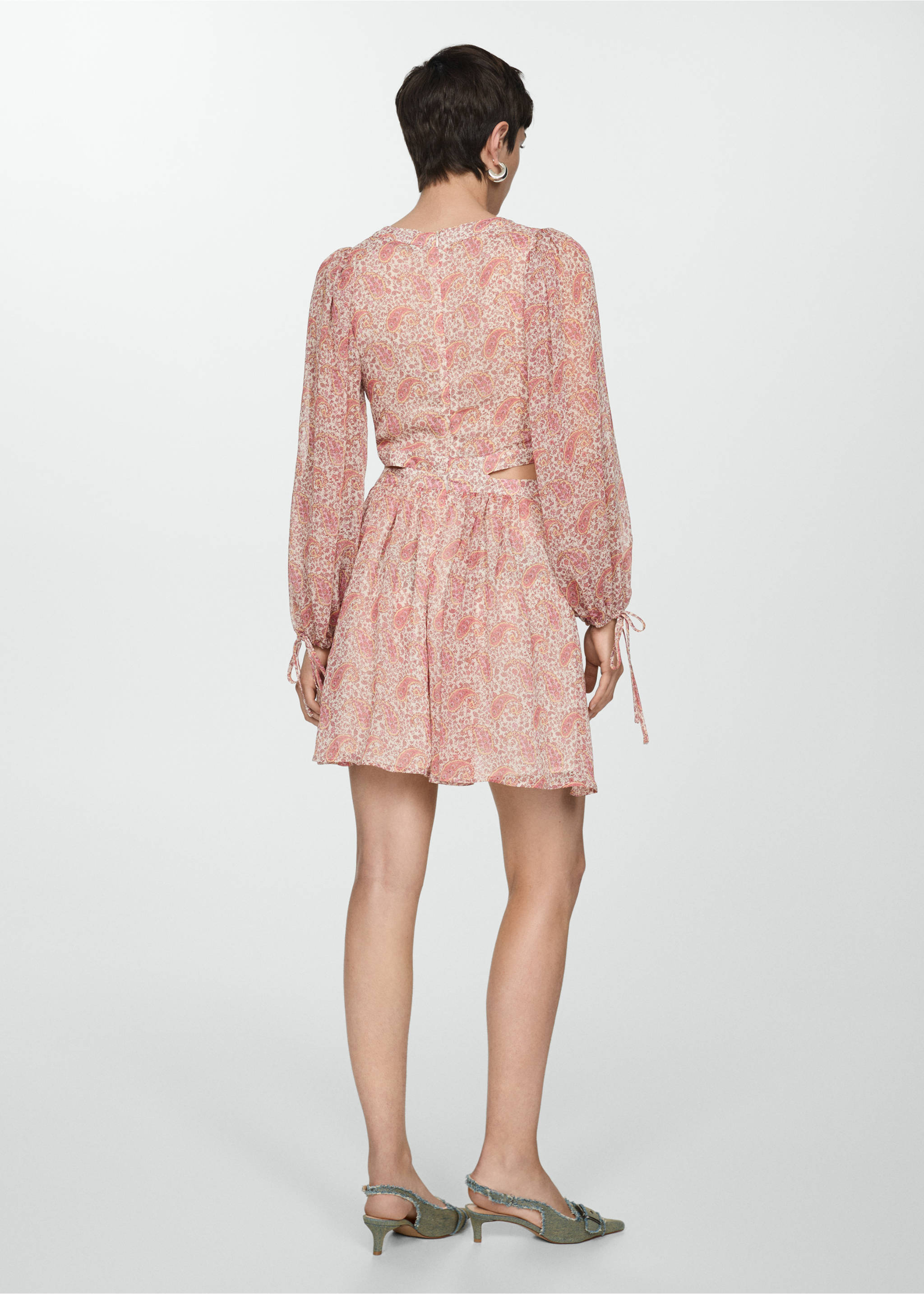 Paisley dress with openings - Reverse of the article, Pastel Pink. Ref: 67077130-00.