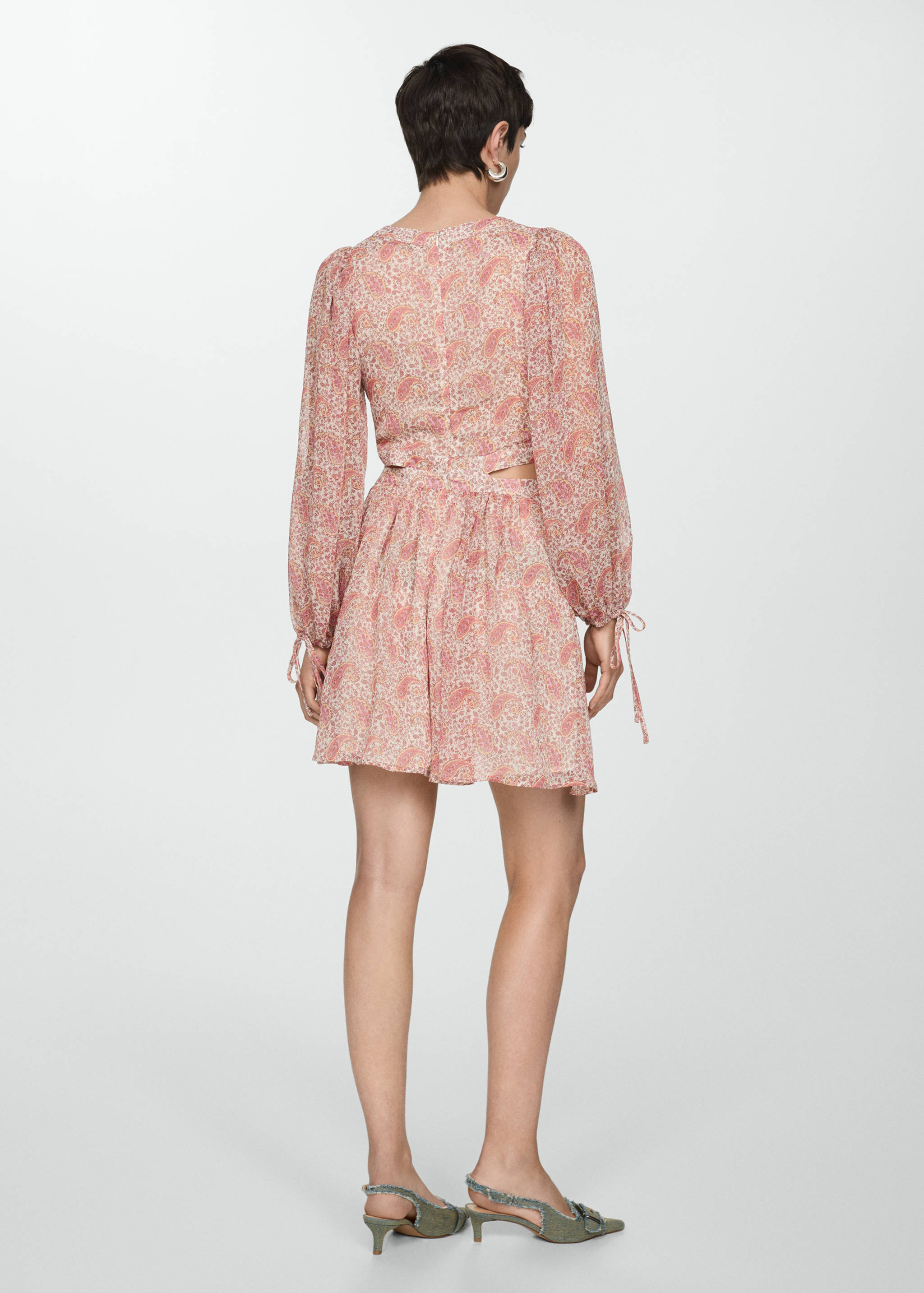 Paisley dress with openings - Reverse of the article