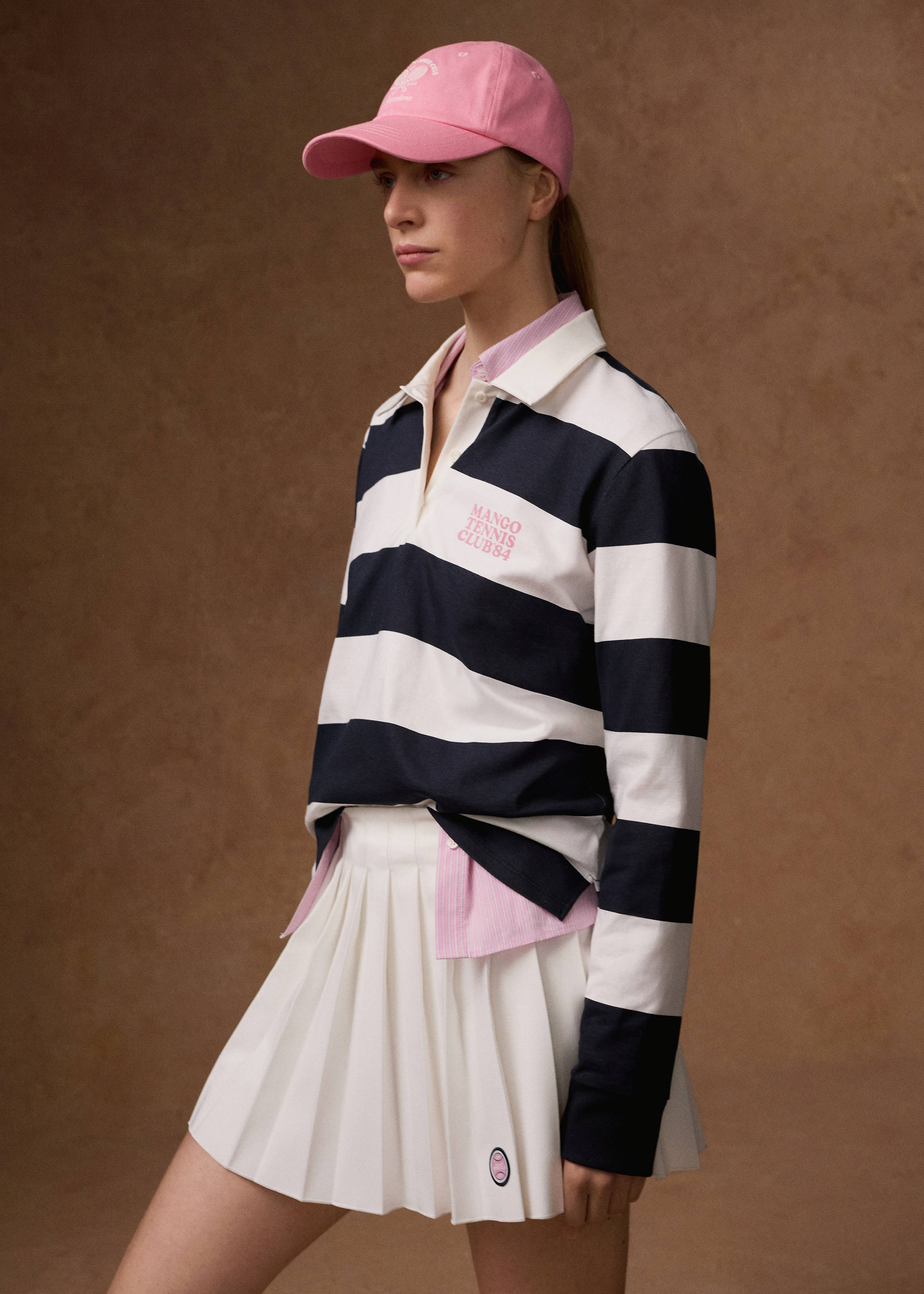 Cap with embroidered logo - General plane