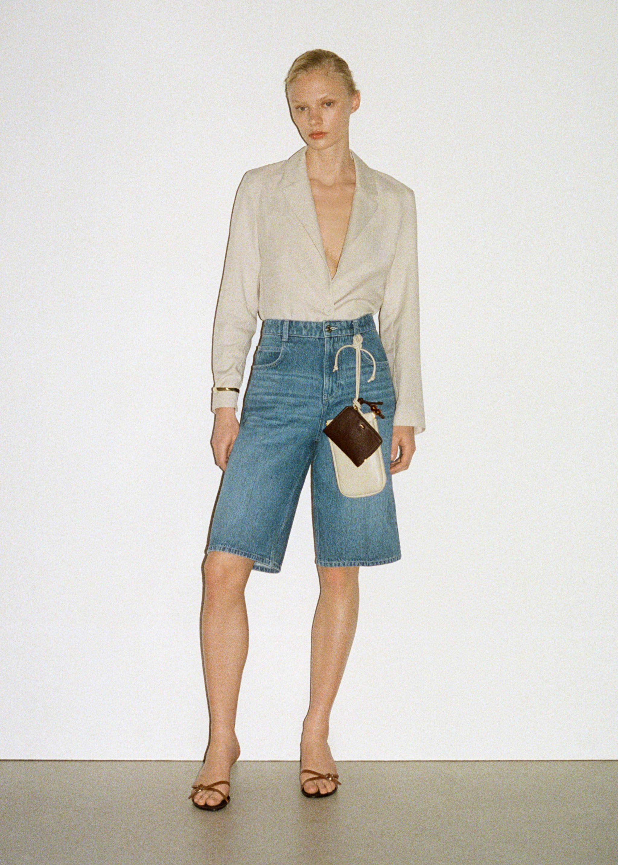 Straight-fit denim bermuda shorts - Details of the article 7