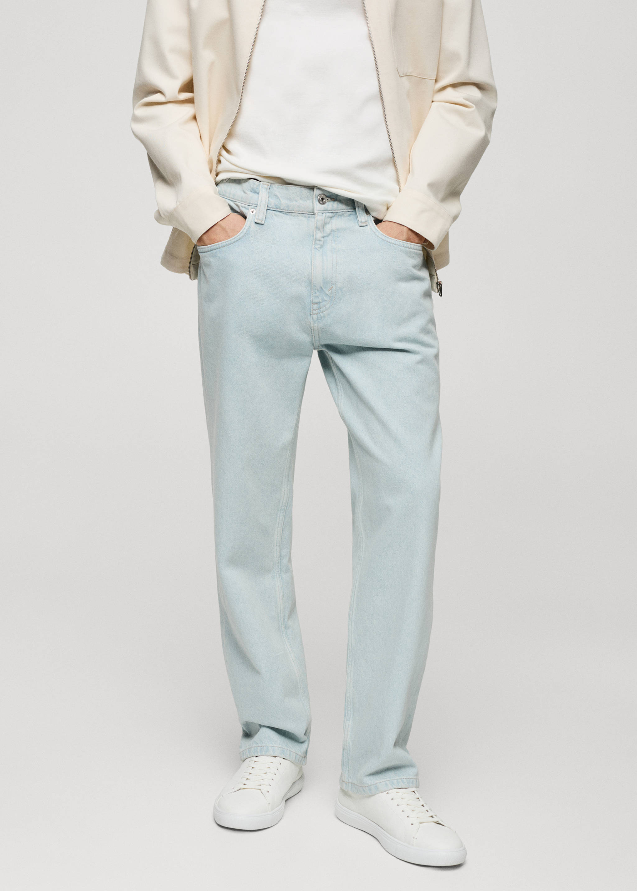 Jean relaxed-fit effet délavé - Plan moyen